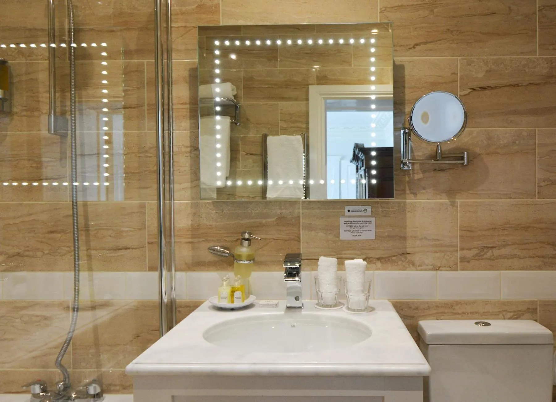 Bathroom in Haven Hall Hotel