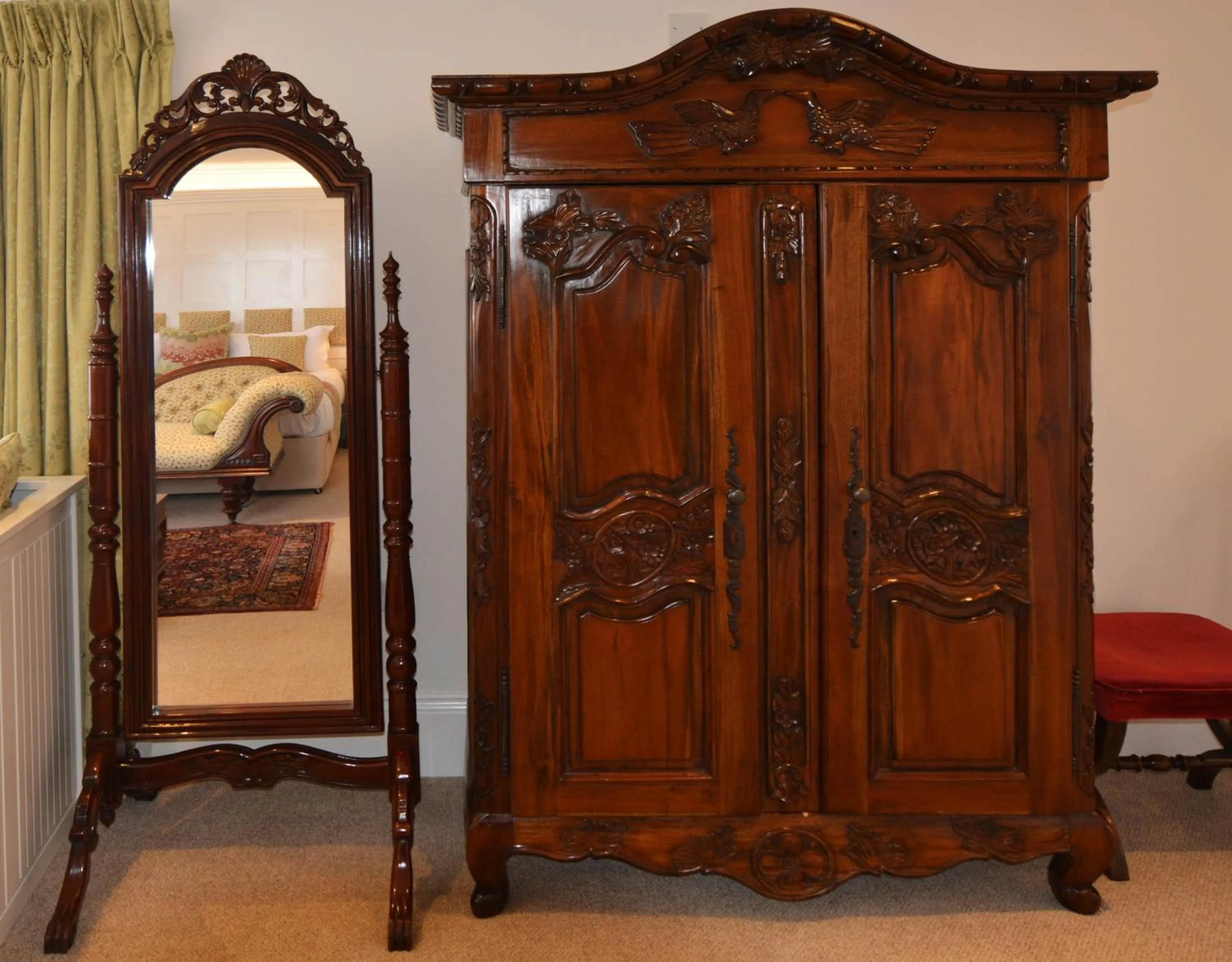 wardrobe, Bed in Haven Hall Hotel