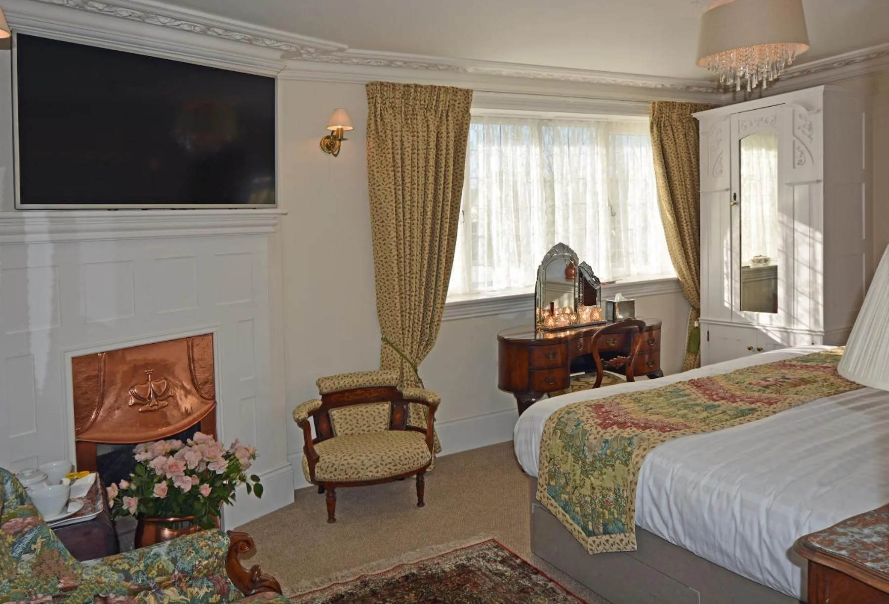 Bedroom, Bed in Haven Hall Hotel