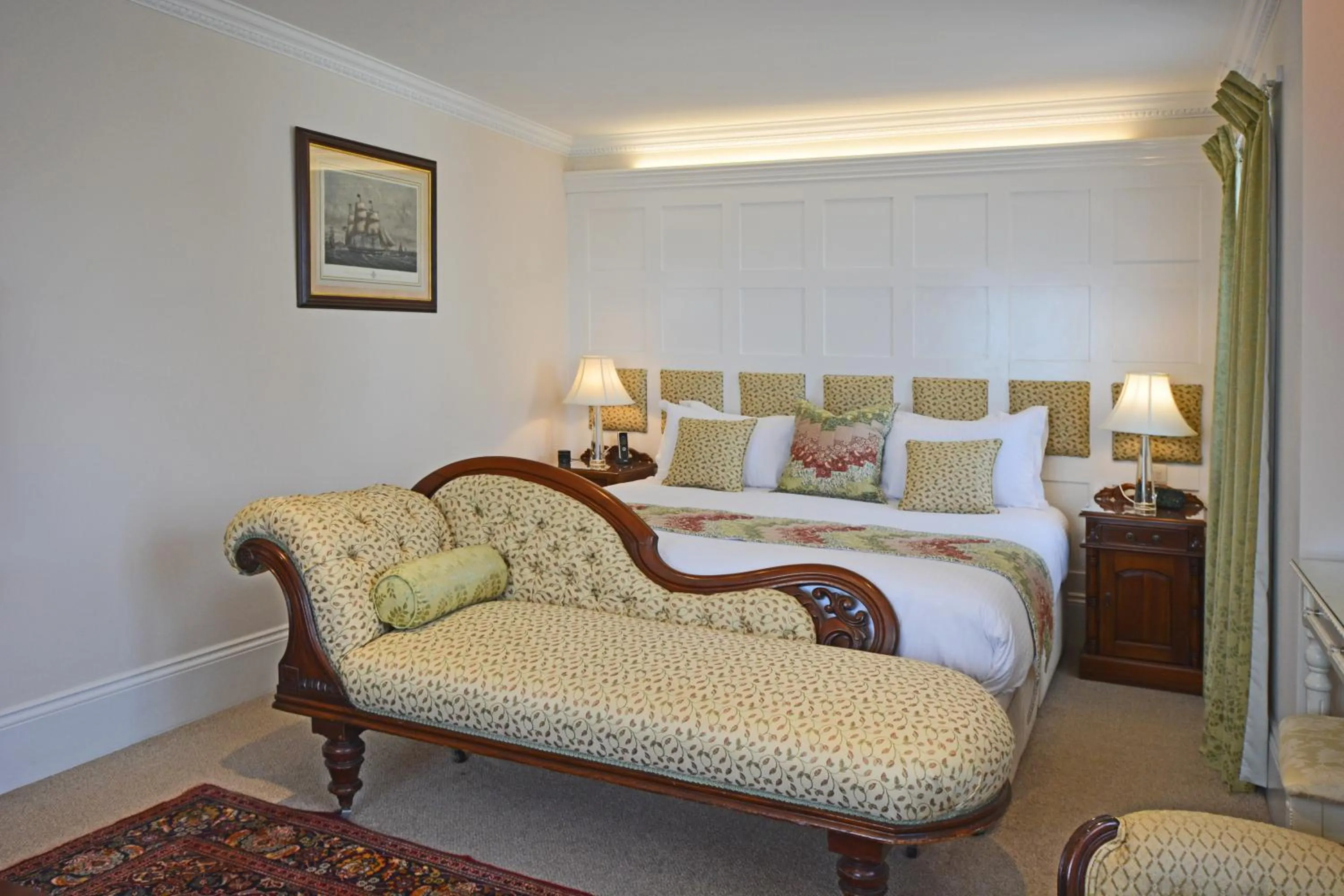 Bedroom, Bed in Haven Hall Hotel