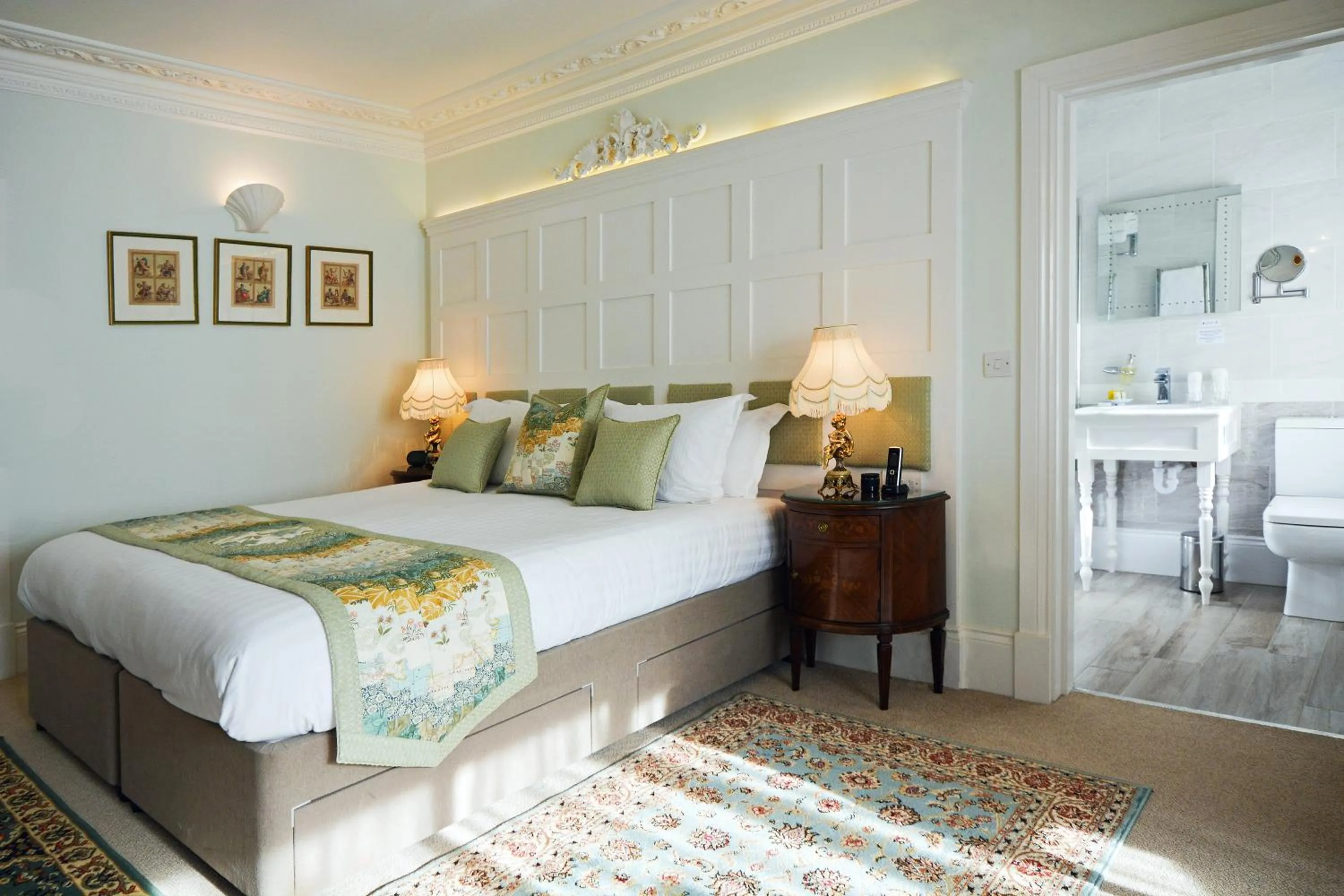 Bedroom, Bed in Haven Hall Hotel