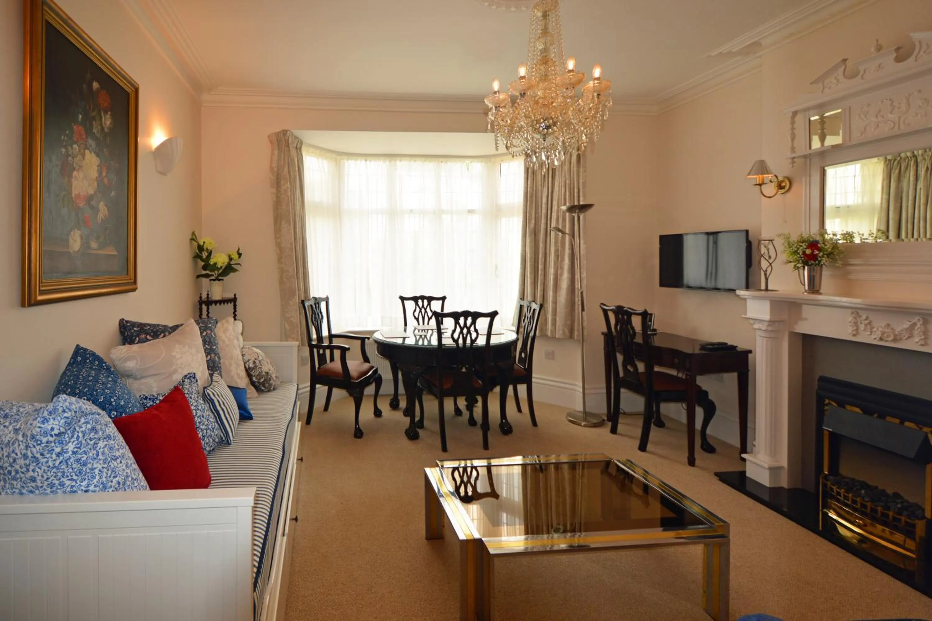 Living room in Haven Hall Hotel