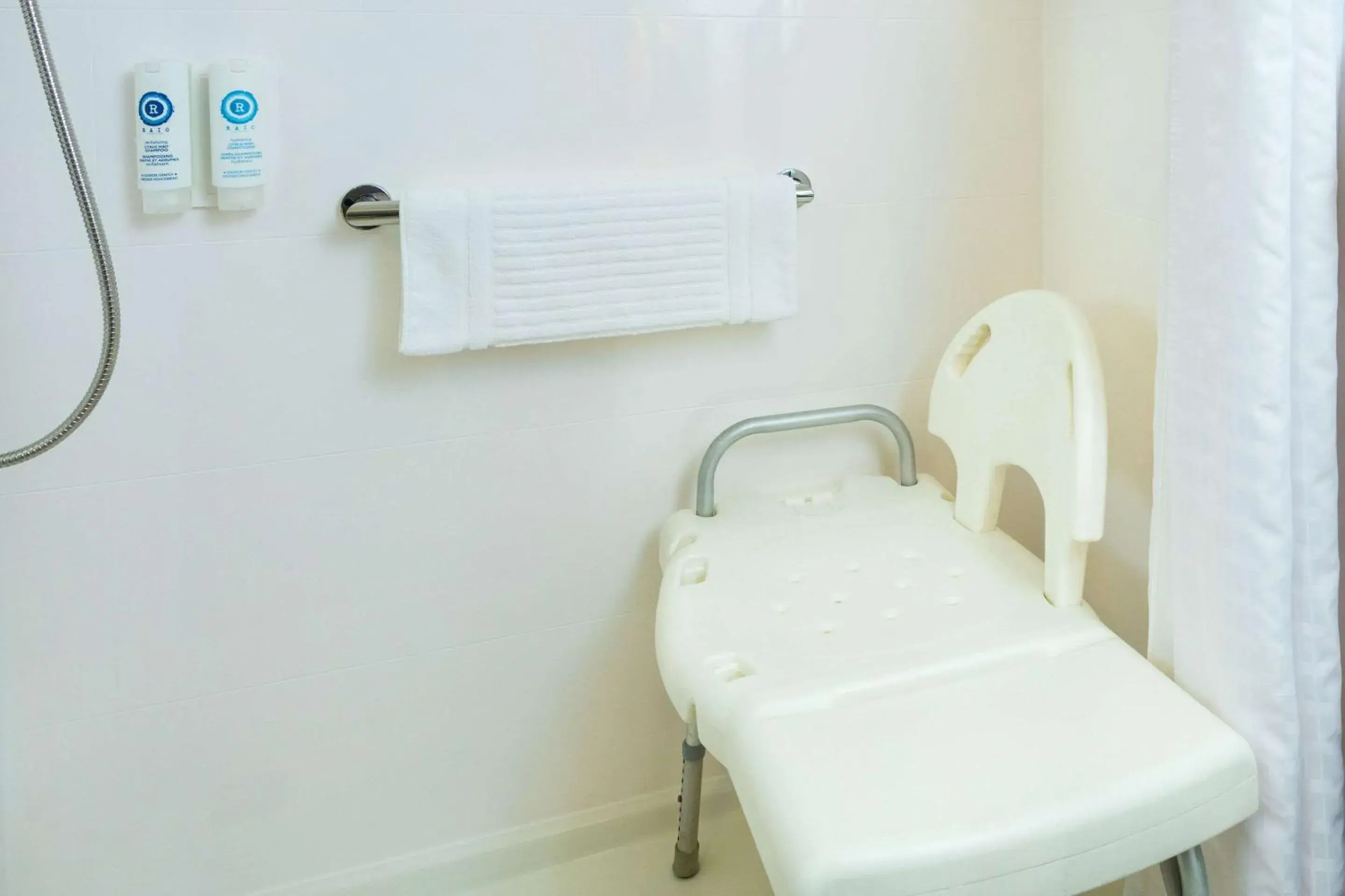 Bedroom in Comfort Inn Hwy 401 Bedroom in Comfort Inn Hwy 401