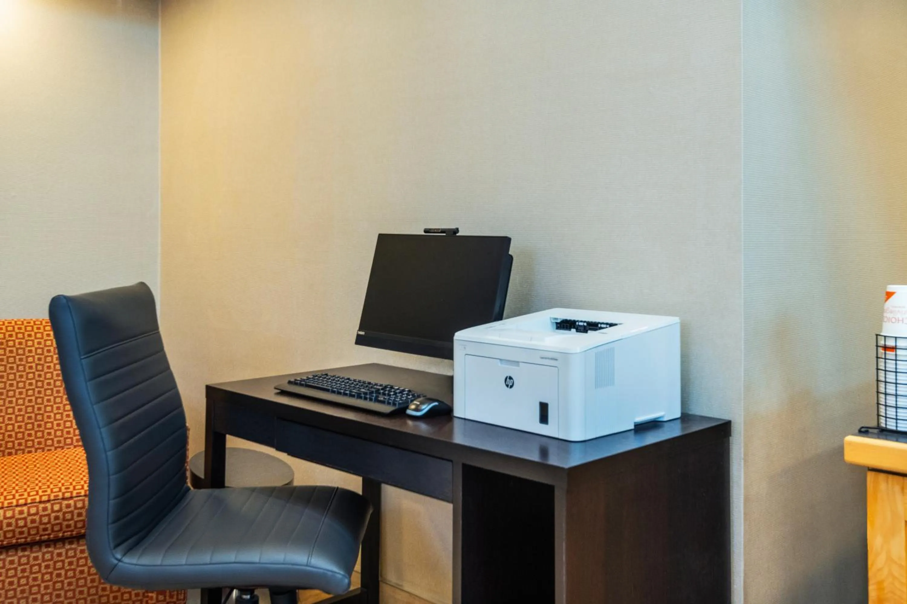 Business facilities in Comfort Inn Hwy 401