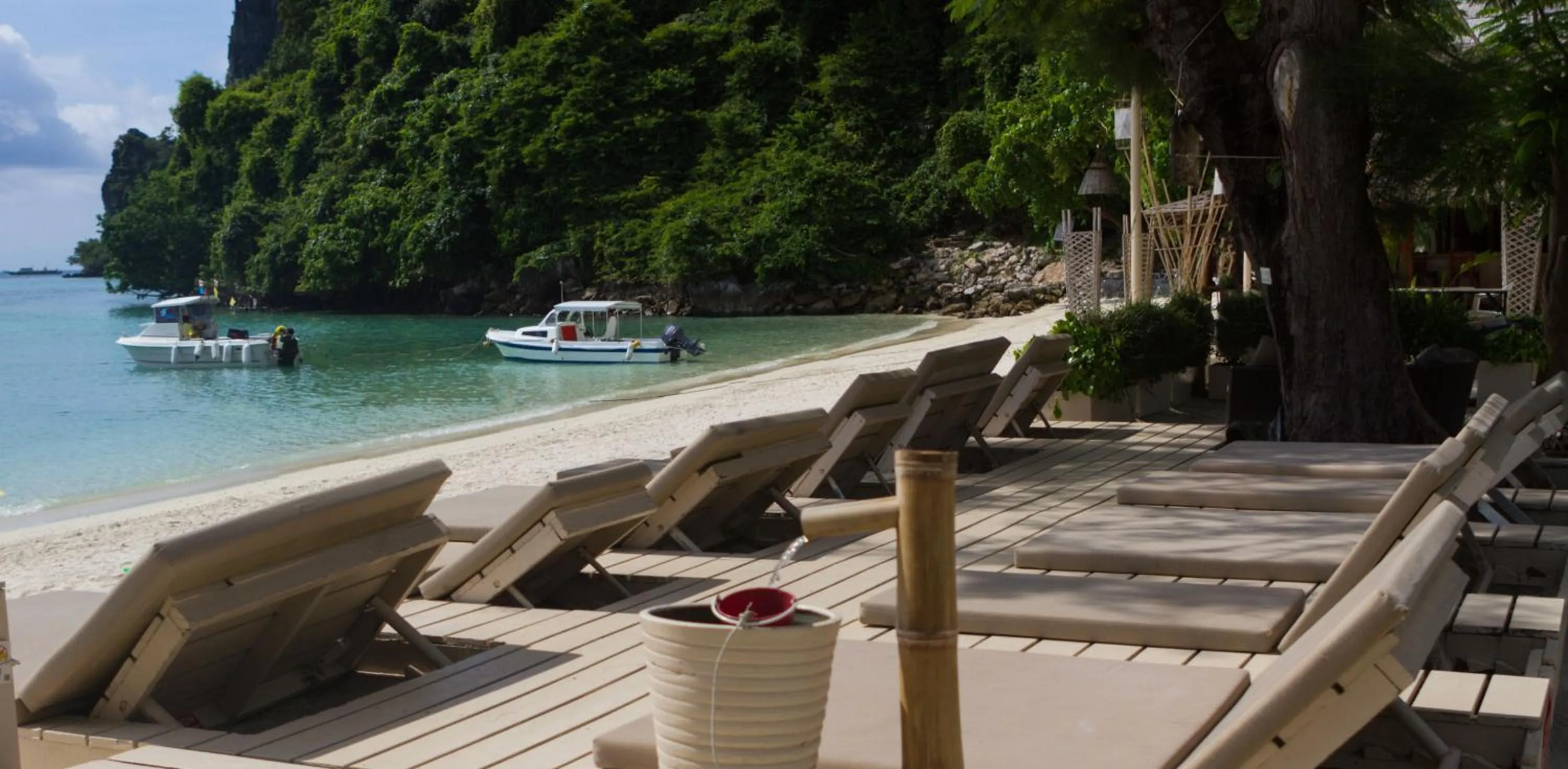 Beach in Mama Beach Residence - Adults Only