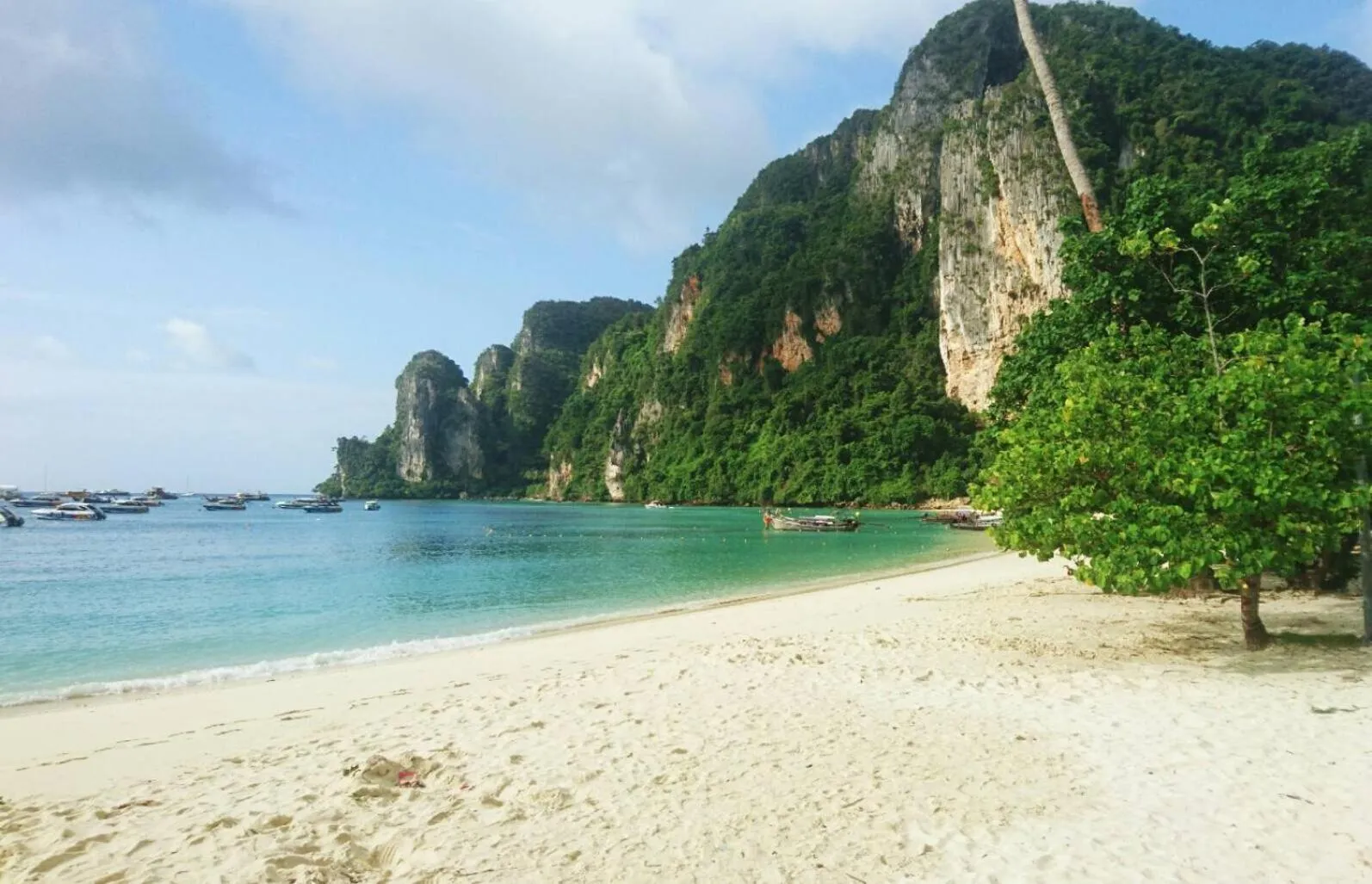 Beach in Mama Beach Residence - Adults Only