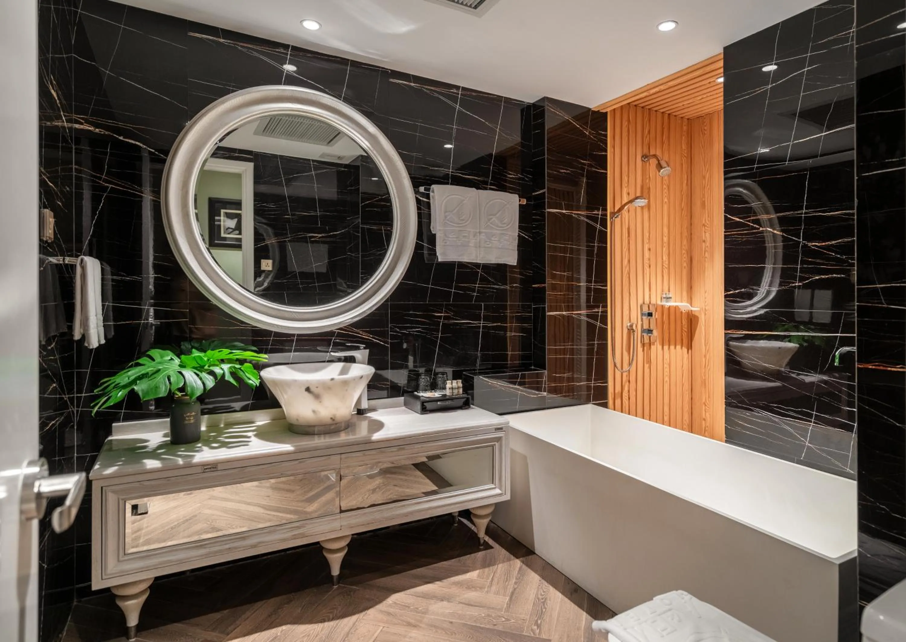 Shower in A&EM Saigon Hotel