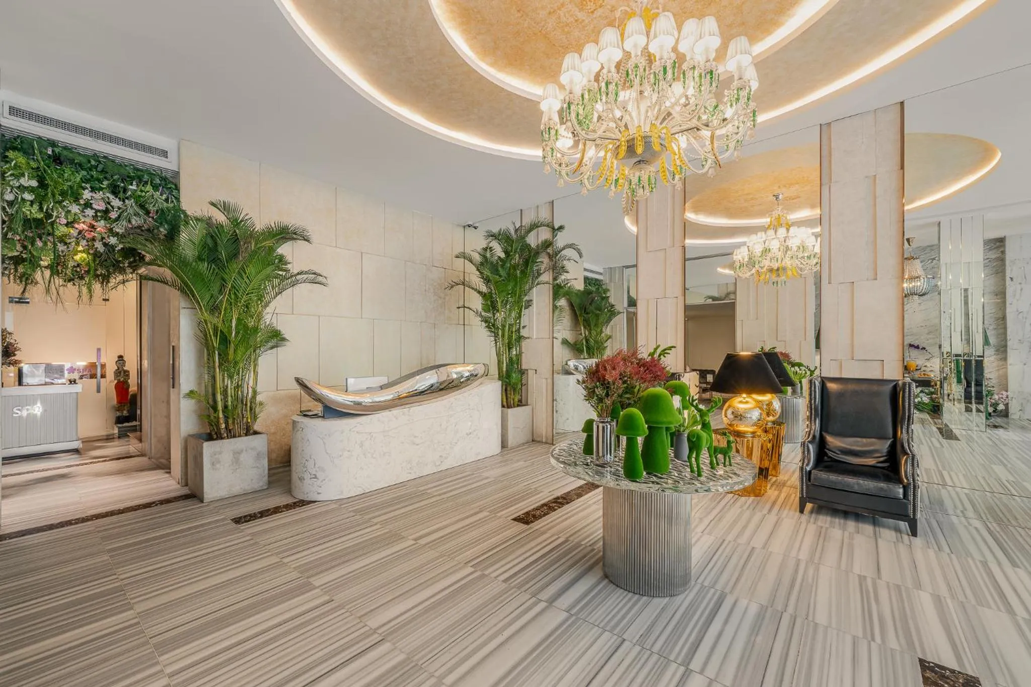 Lobby or reception in A&EM Saigon Hotel