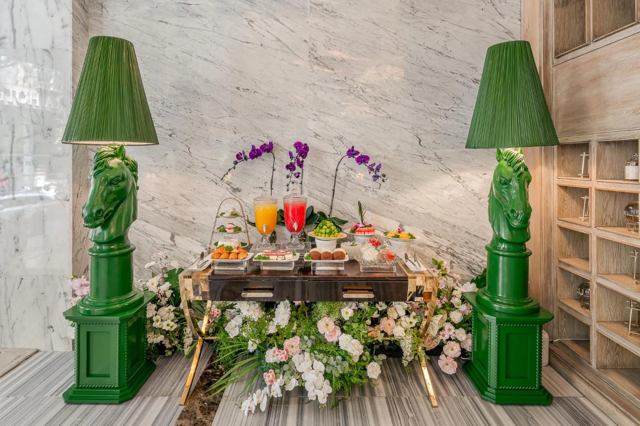 Food and drinks in A&EM Saigon Hotel