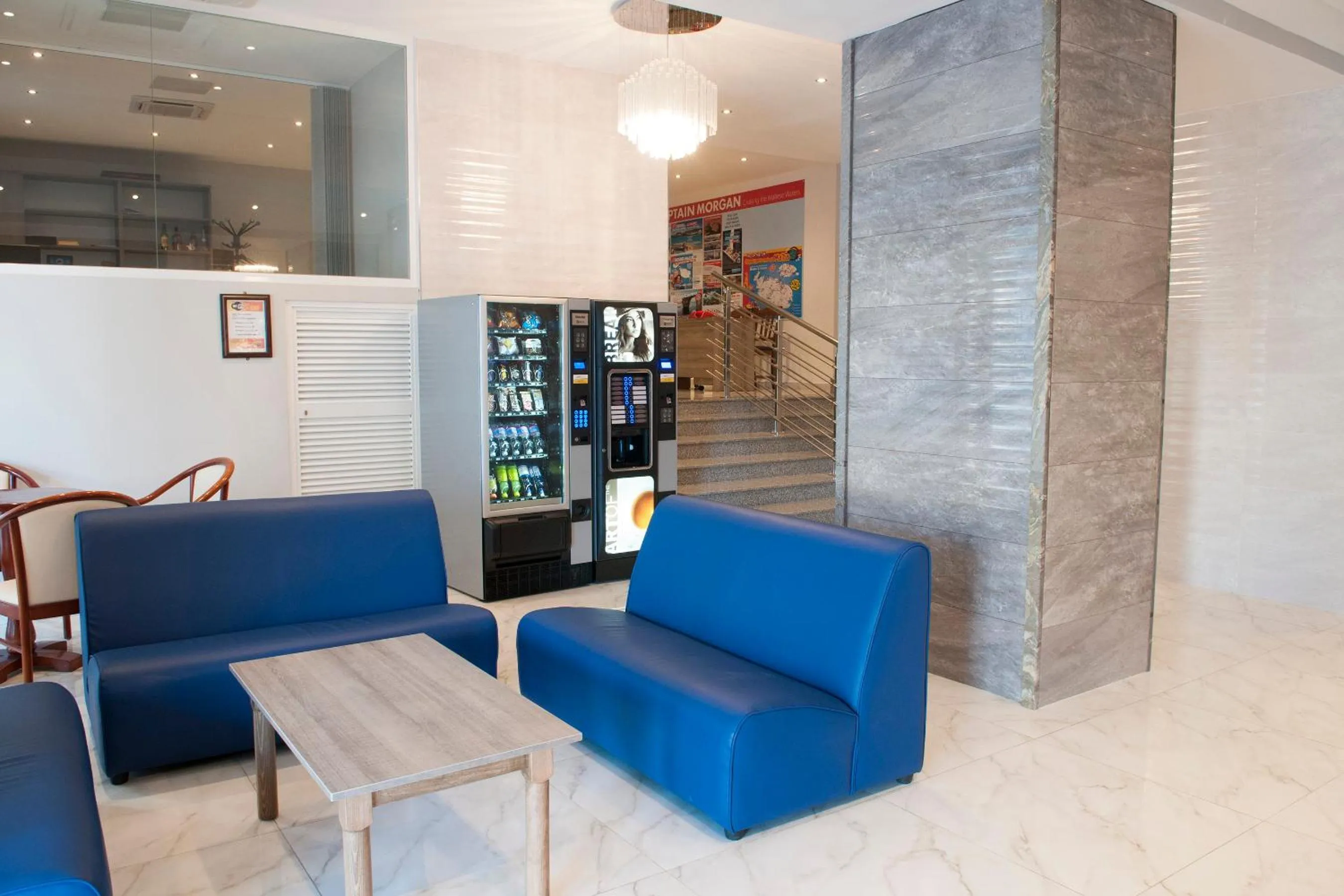 Lobby or reception in EUROCLUB Hotel