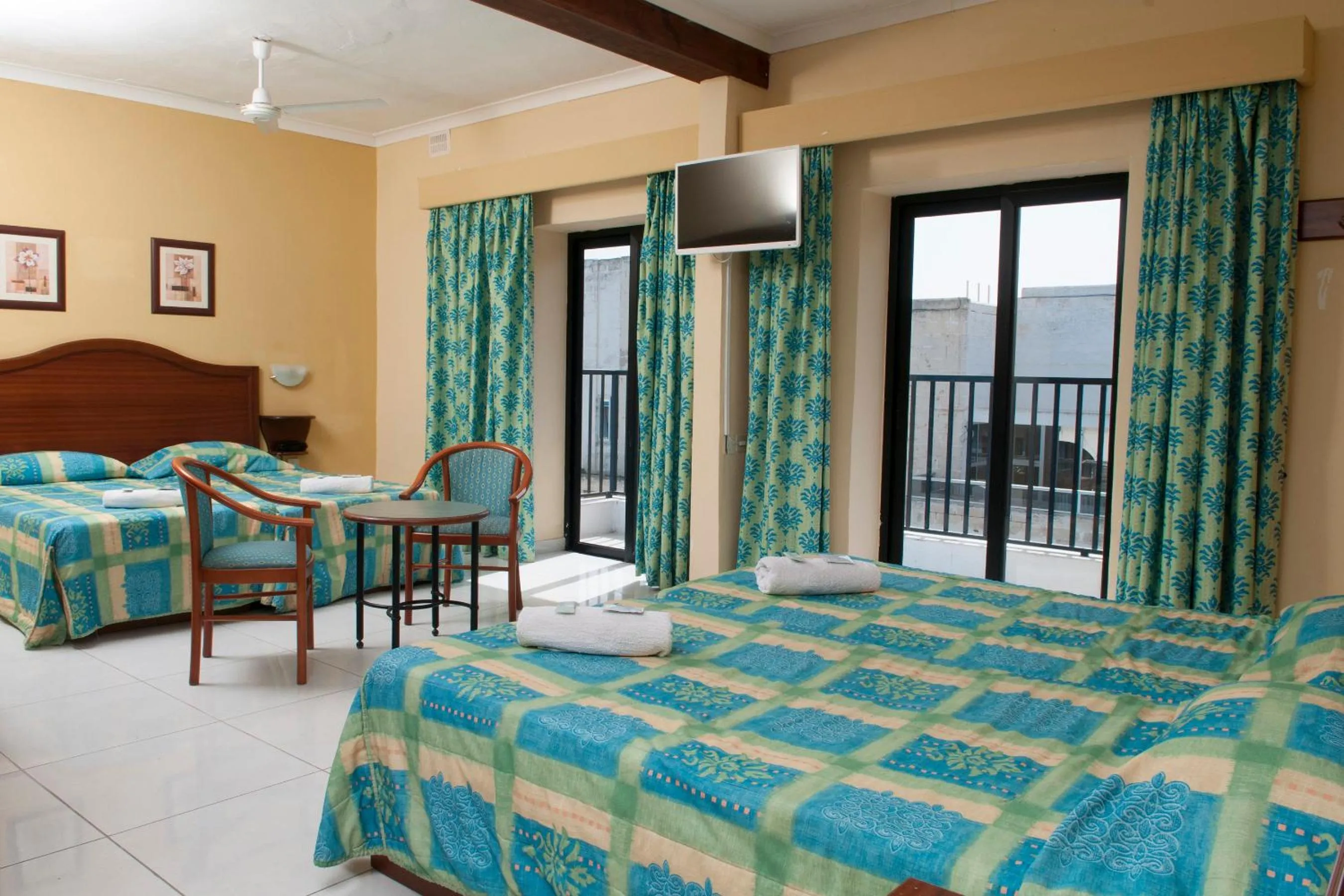 Bedroom, Bed in EUROCLUB Hotel