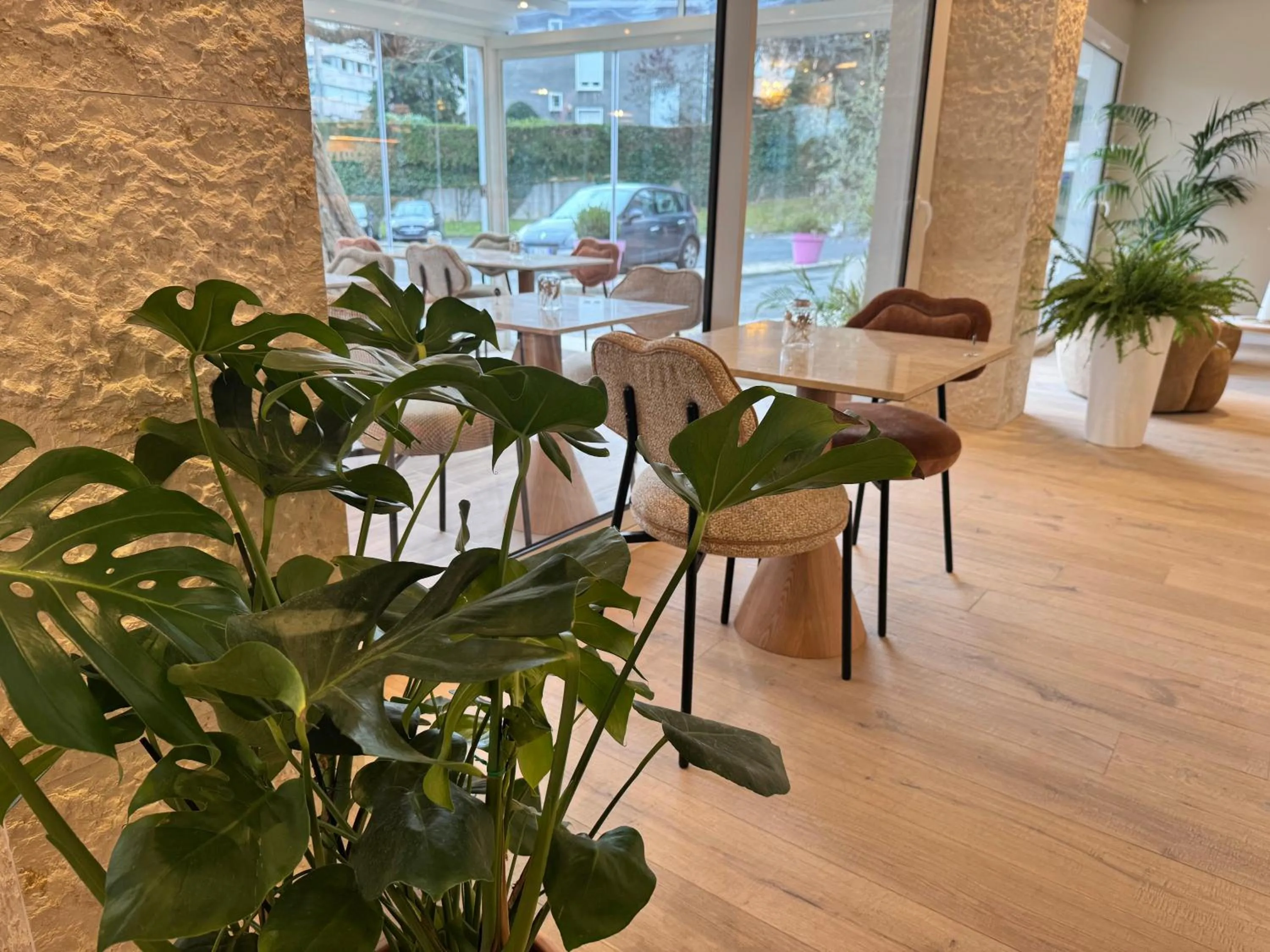 Hotel ASTORIA- Saint Etienne-Centre des Congrès-