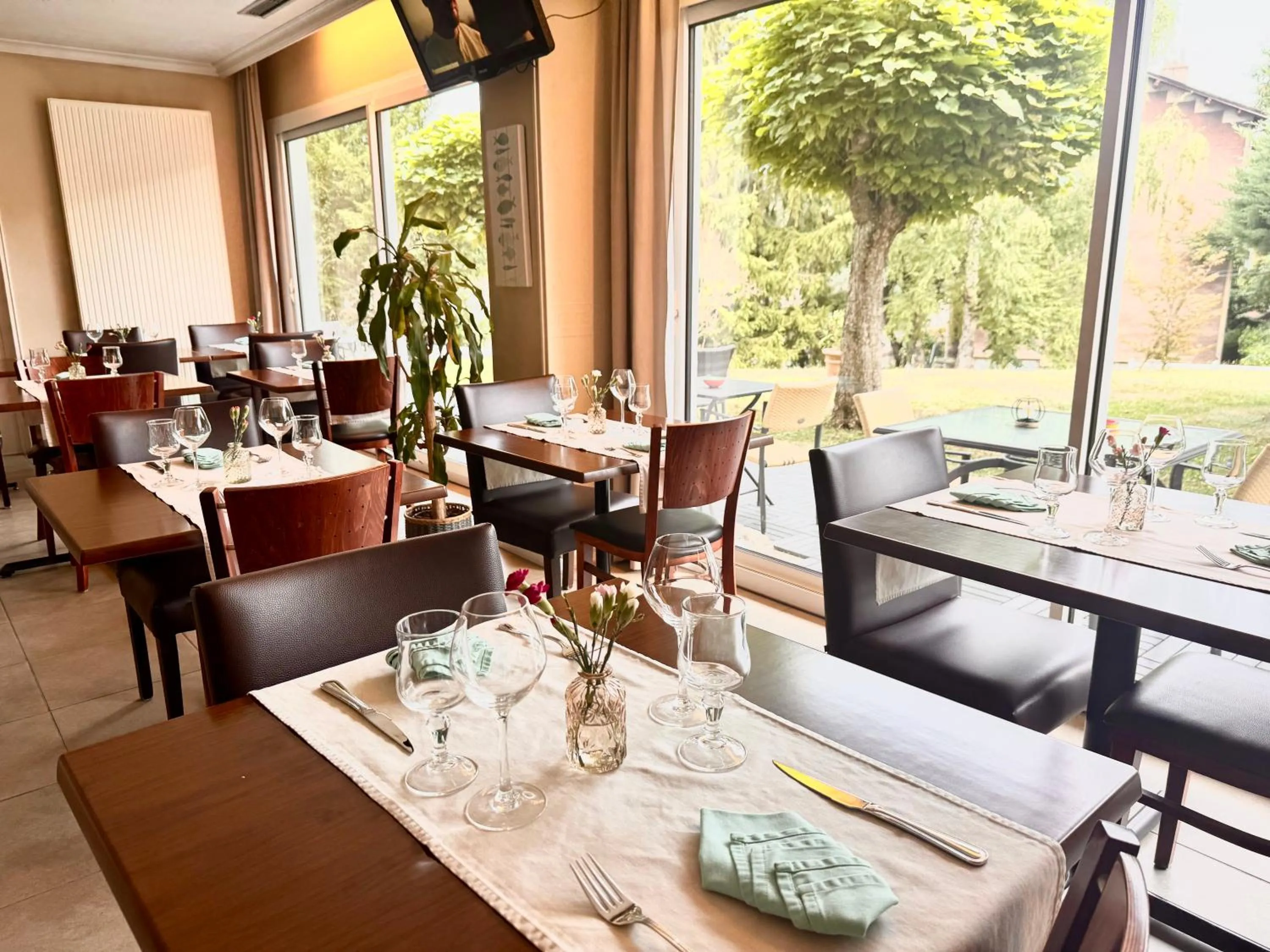 Hotel ASTORIA- Saint Etienne-Centre des Congrès-