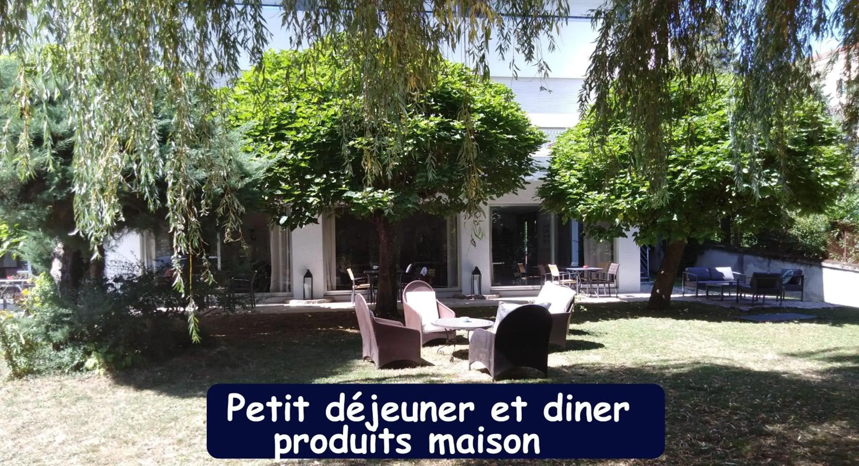 Hotel ASTORIA- Saint Etienne-Centre des Congrès- Hotel ASTORIA- Saint Etienne-Centre des Congrès-