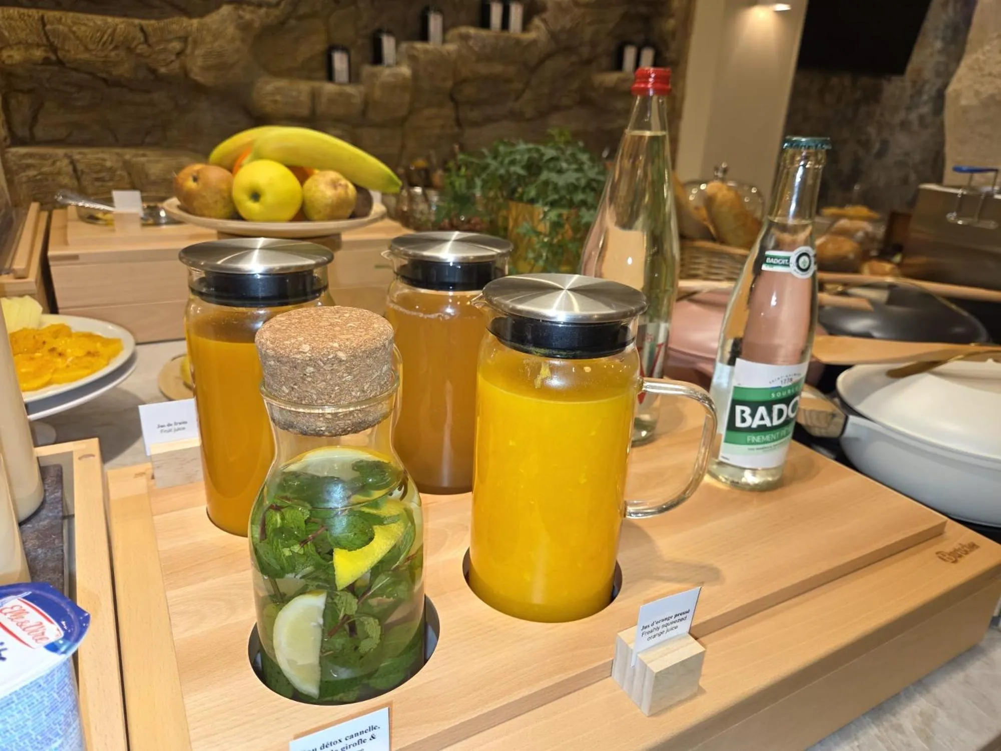 Hotel ASTORIA- Saint Etienne-Centre des Congrès-