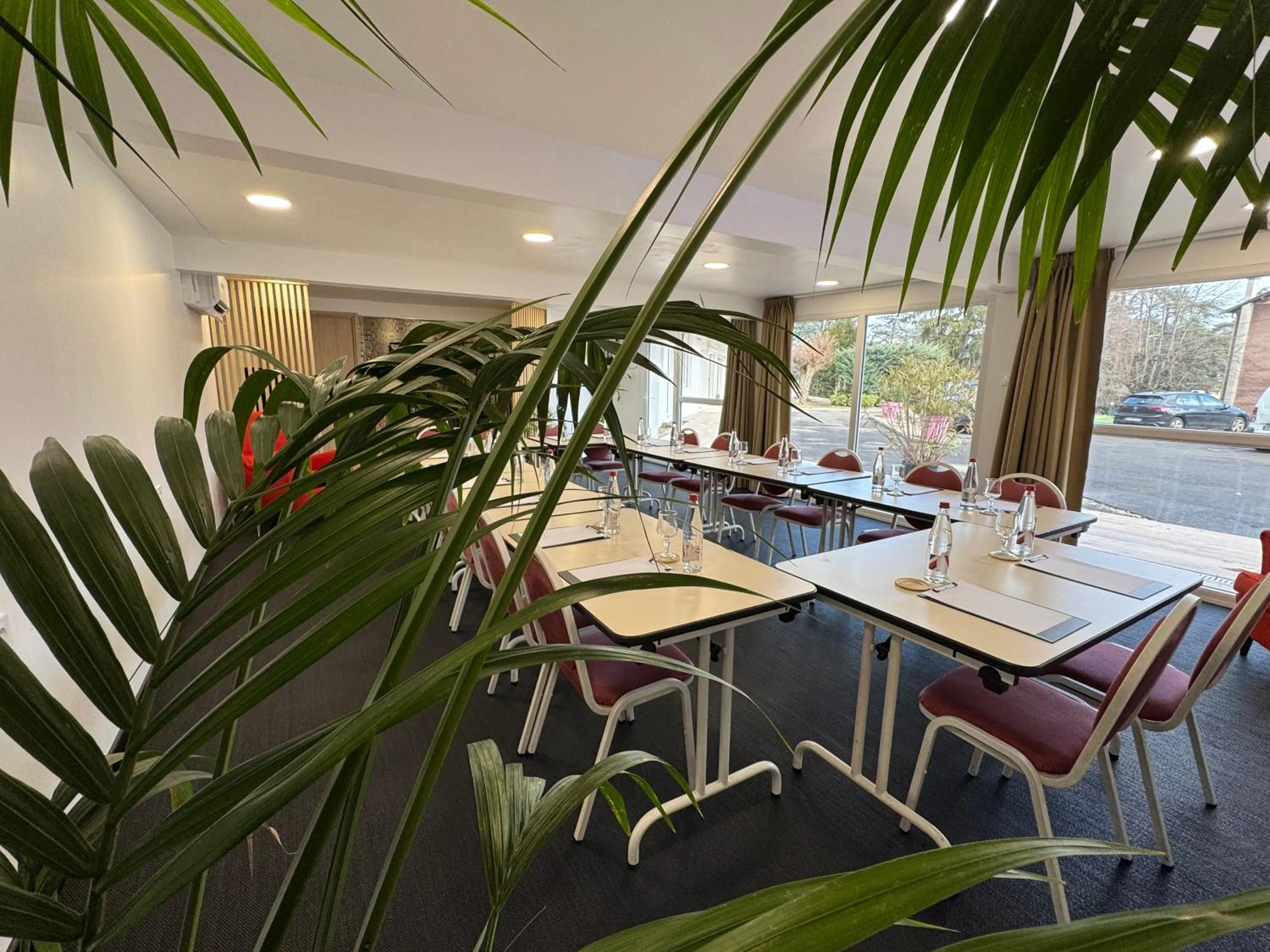 Hotel ASTORIA- Saint Etienne-Centre des Congrès-