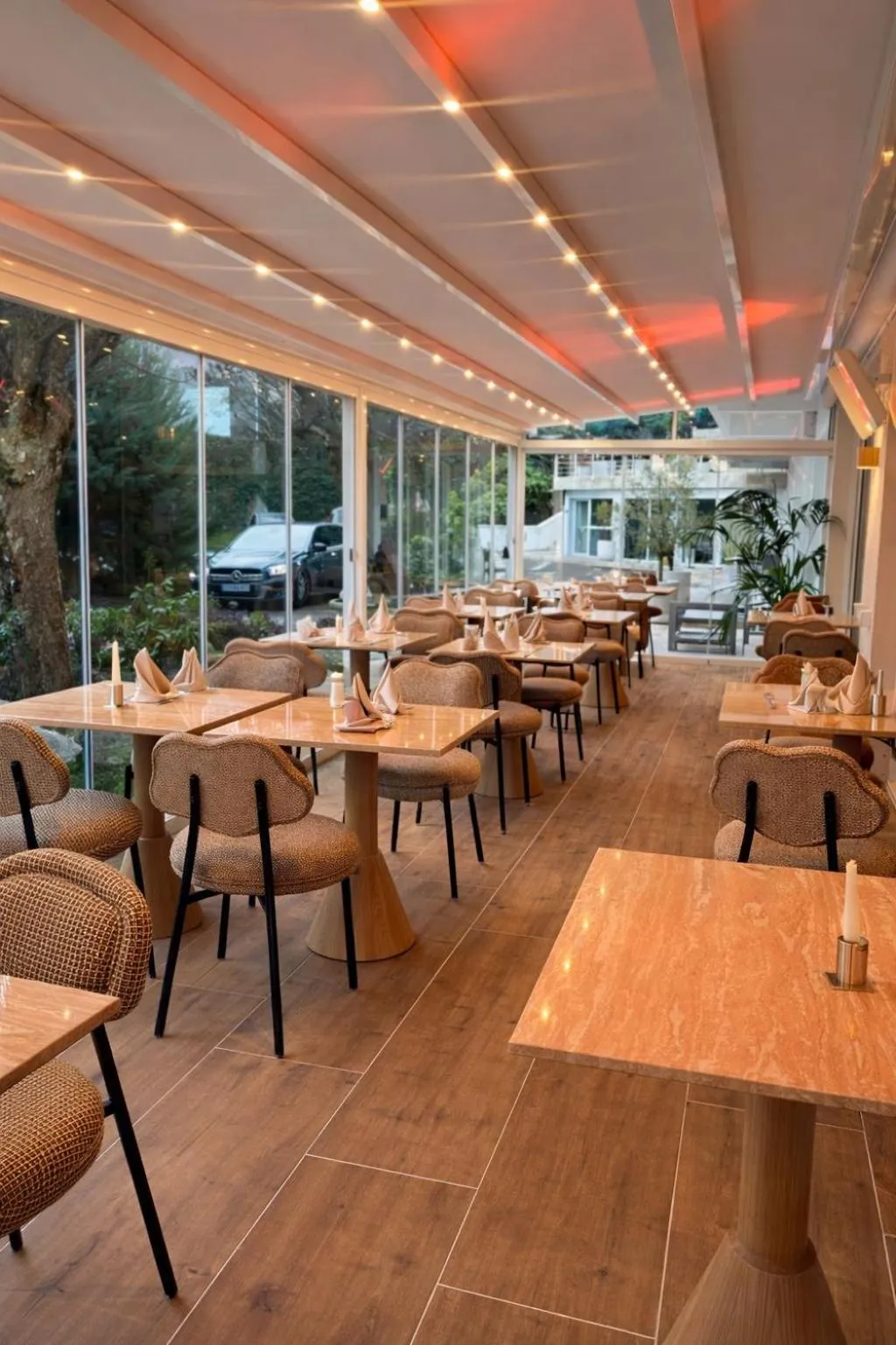 Hotel ASTORIA- Saint Etienne-Centre des Congrès-