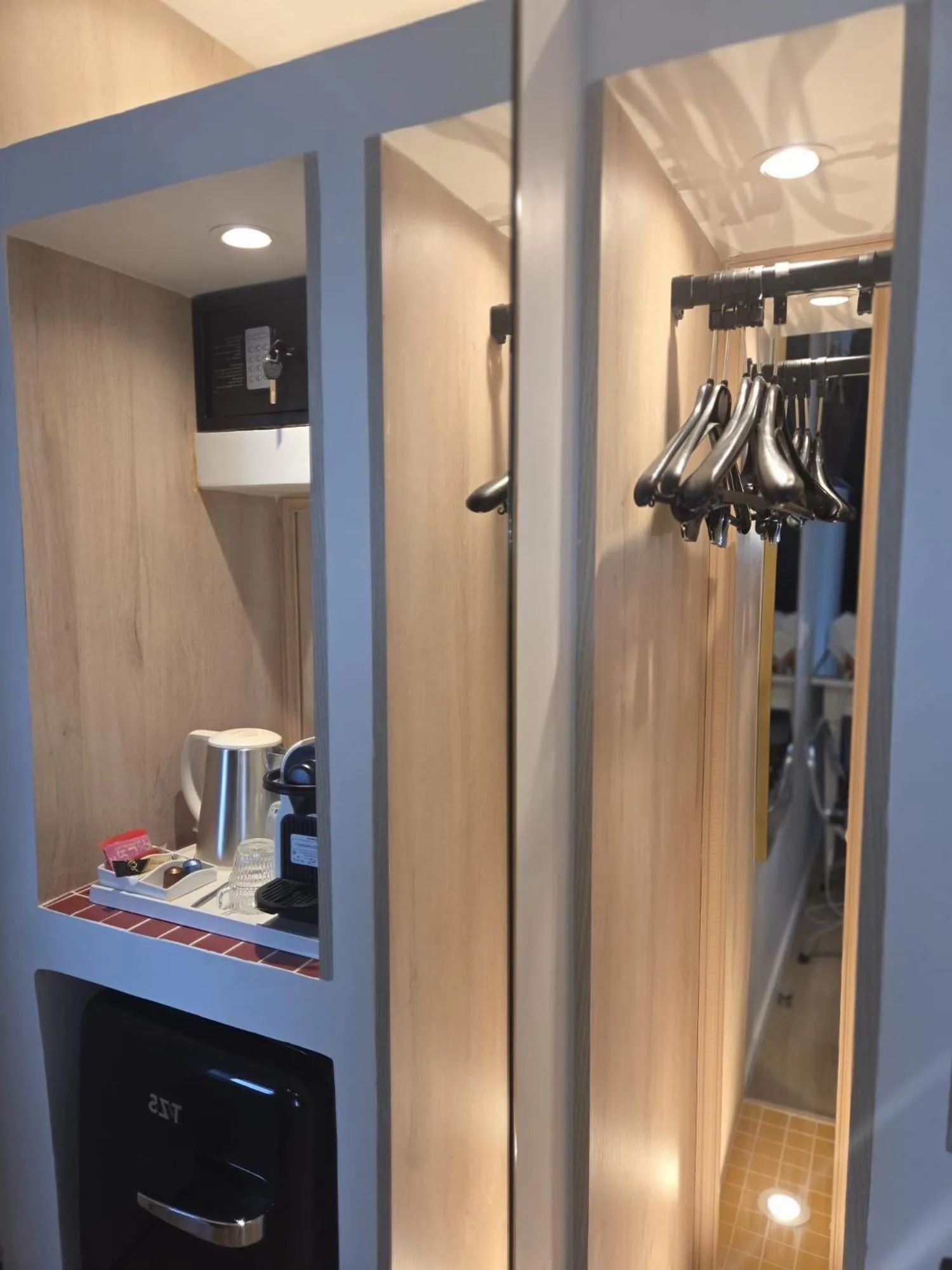 Hotel ASTORIA- Saint Etienne-Centre des Congrès-