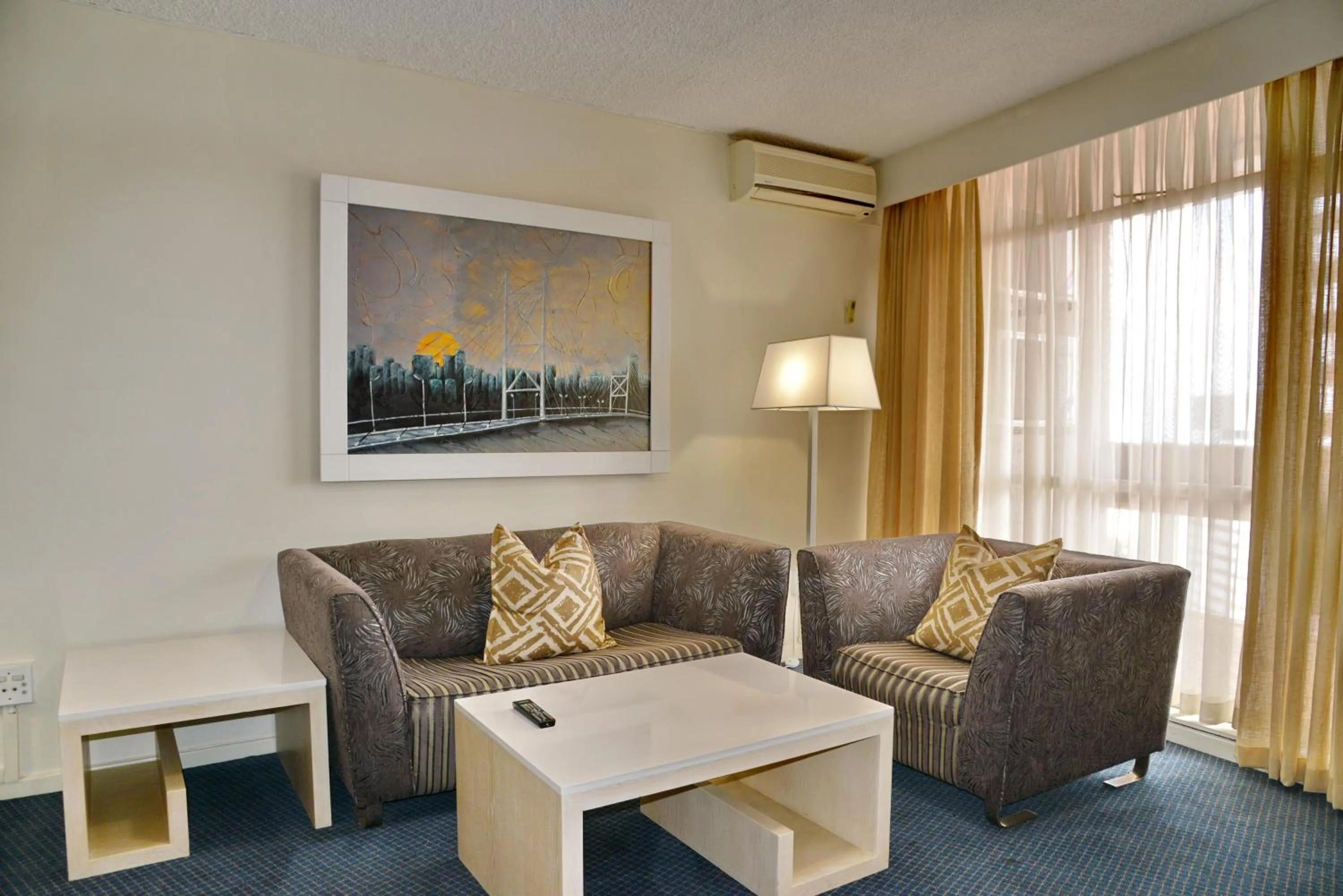 Living room in The Parktonian All Suite Hotel