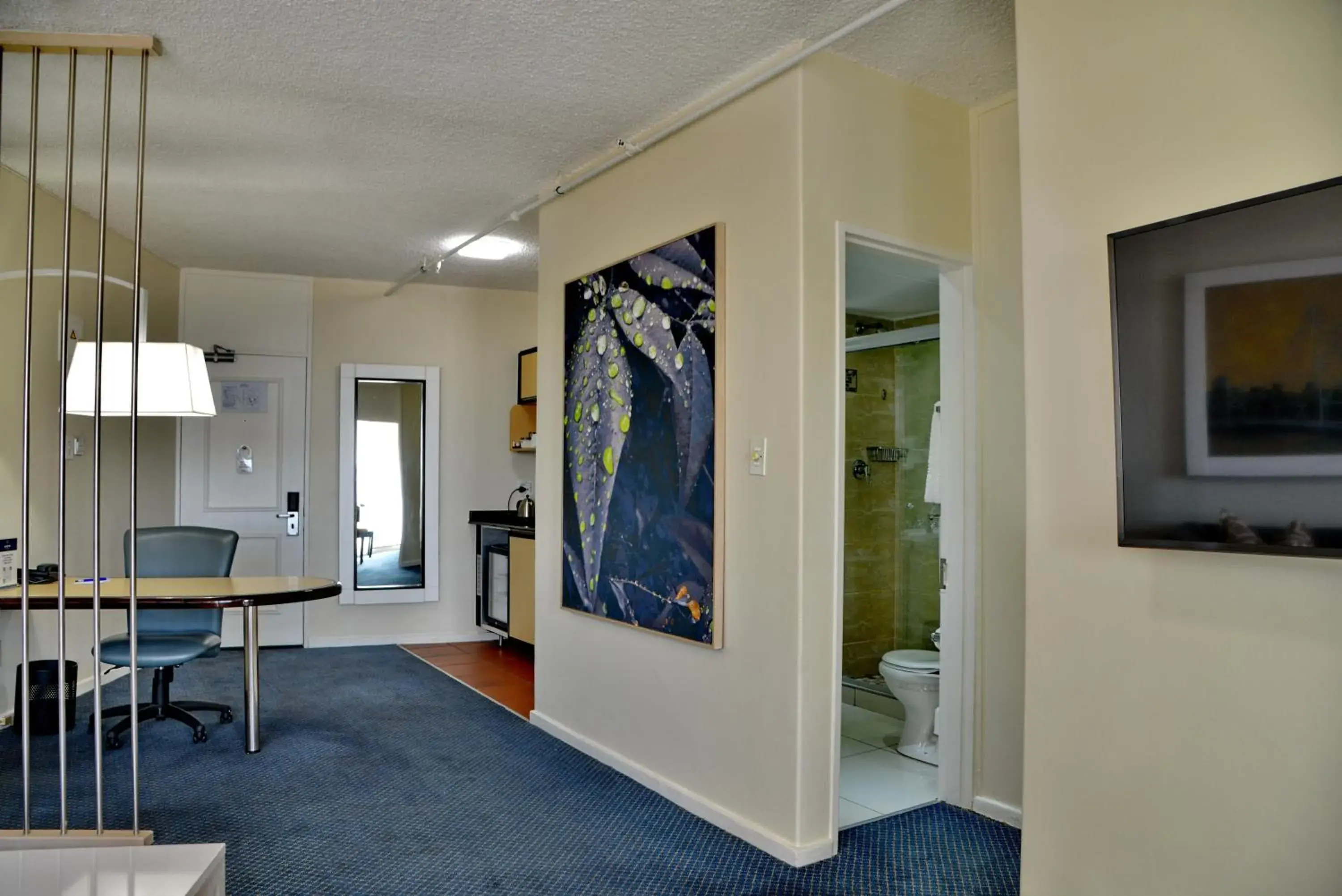 Living room in The Parktonian All Suite Hotel Living room in The Parktonian All Suite Hotel