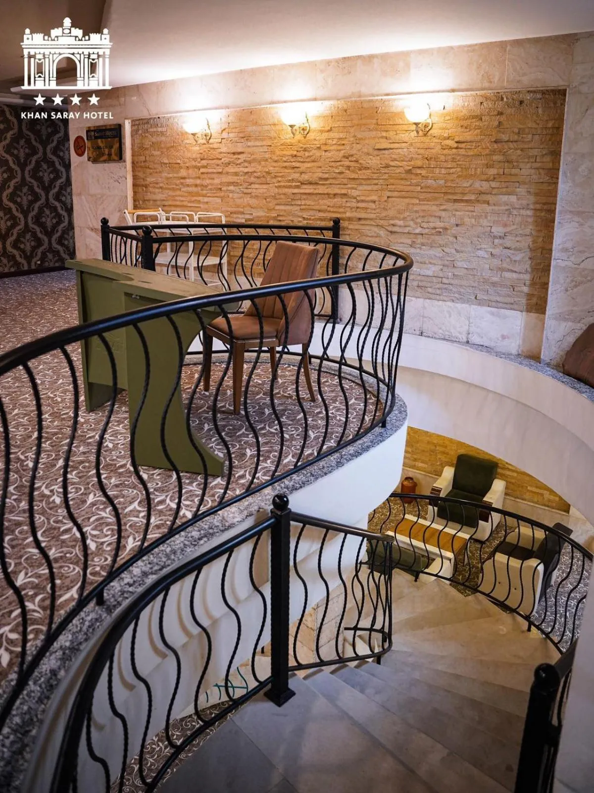 Property building in Khan Saray
