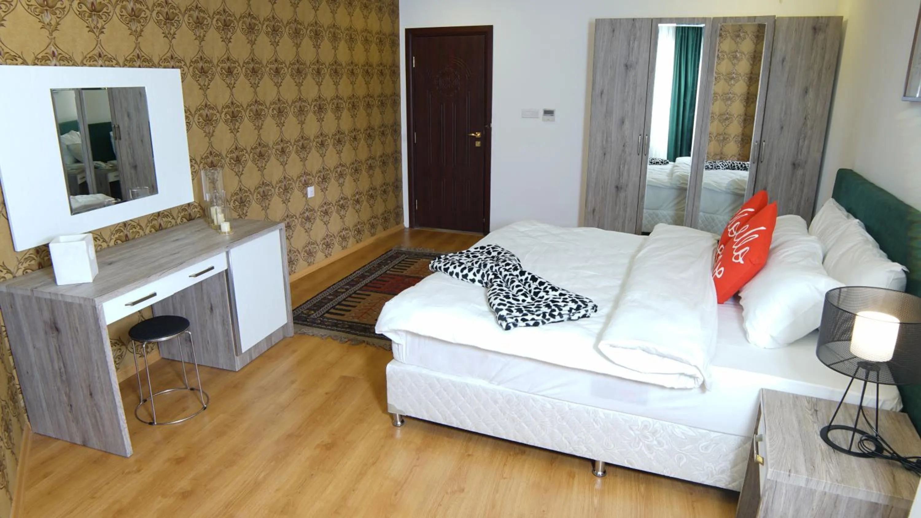 Bedroom, Bed in Khan Saray