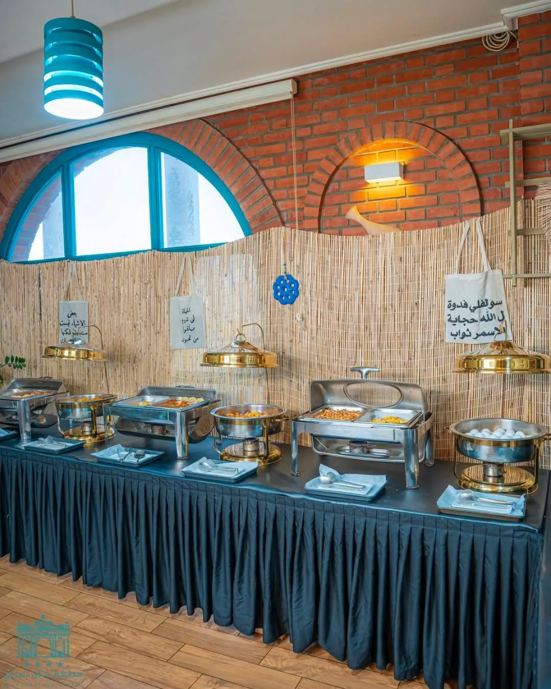 Restaurant/places to eat in Khan Saray