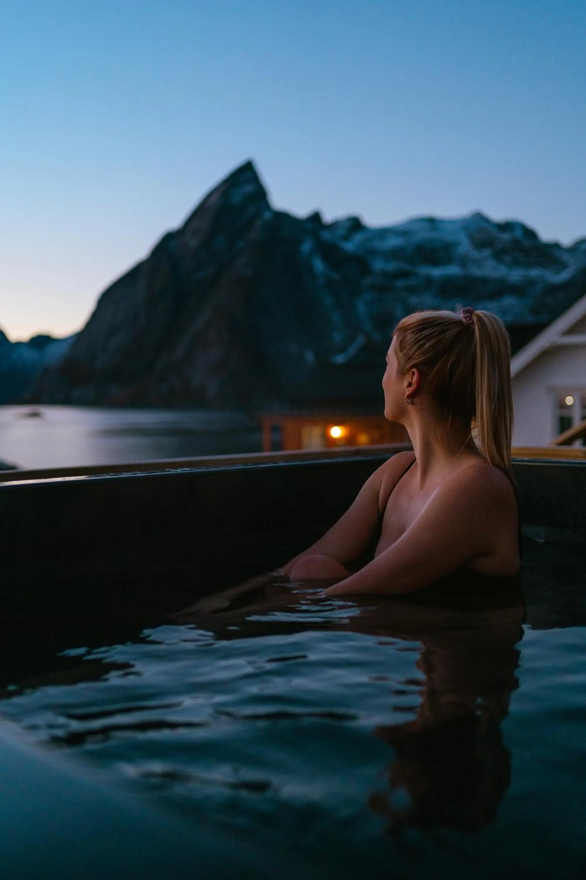 Hot Tub in Reinefjorden Sjøhus