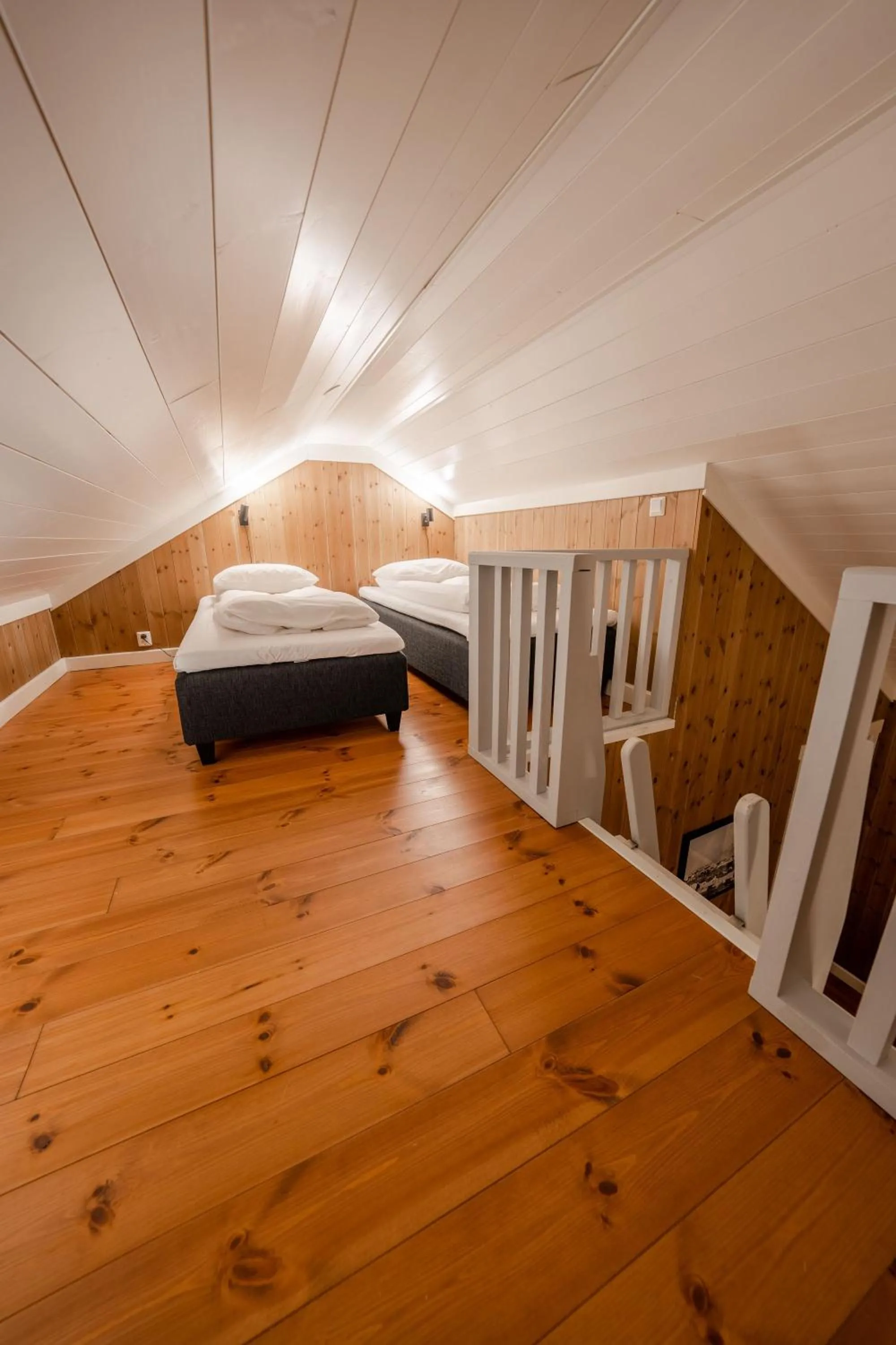 Bed in Reinefjorden Sjøhus