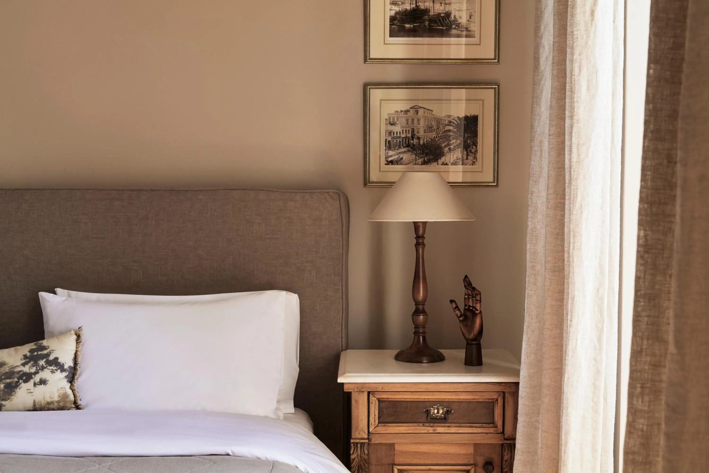 Bed in Syrou Melathron