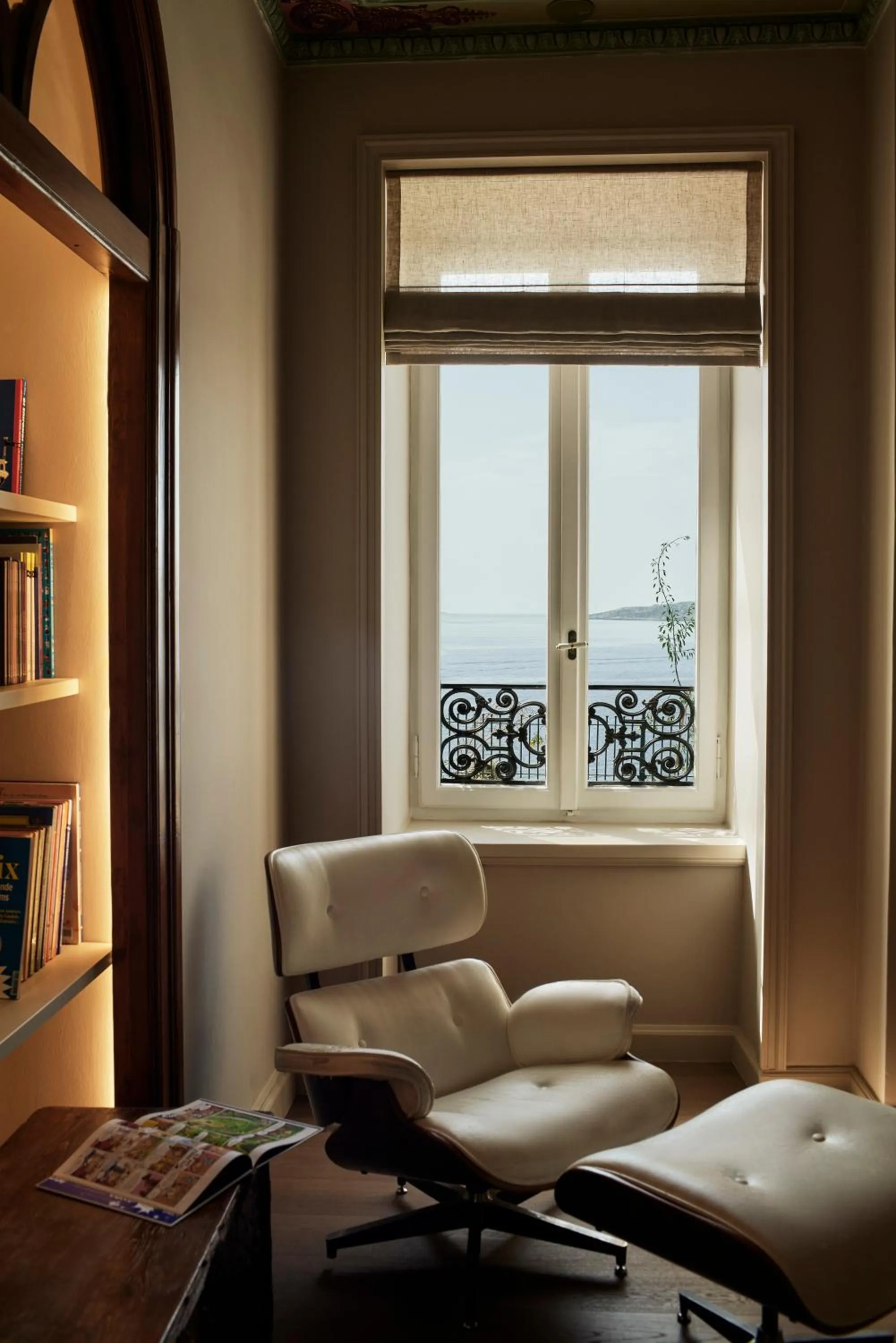 Library in Syrou Melathron