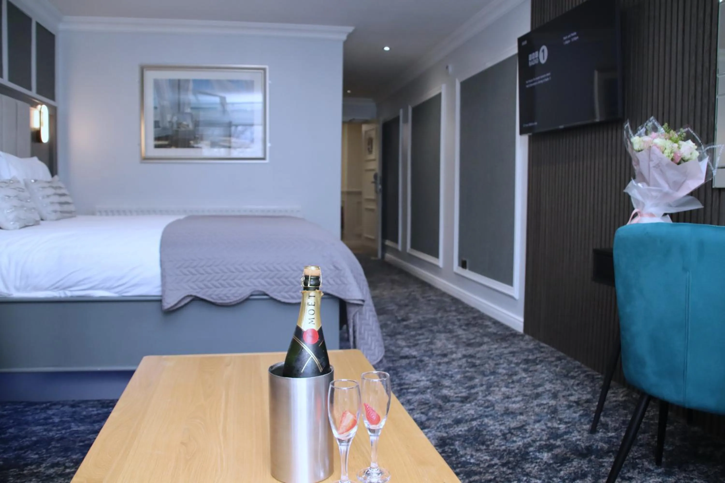 Bed in Beechlawn Hotel