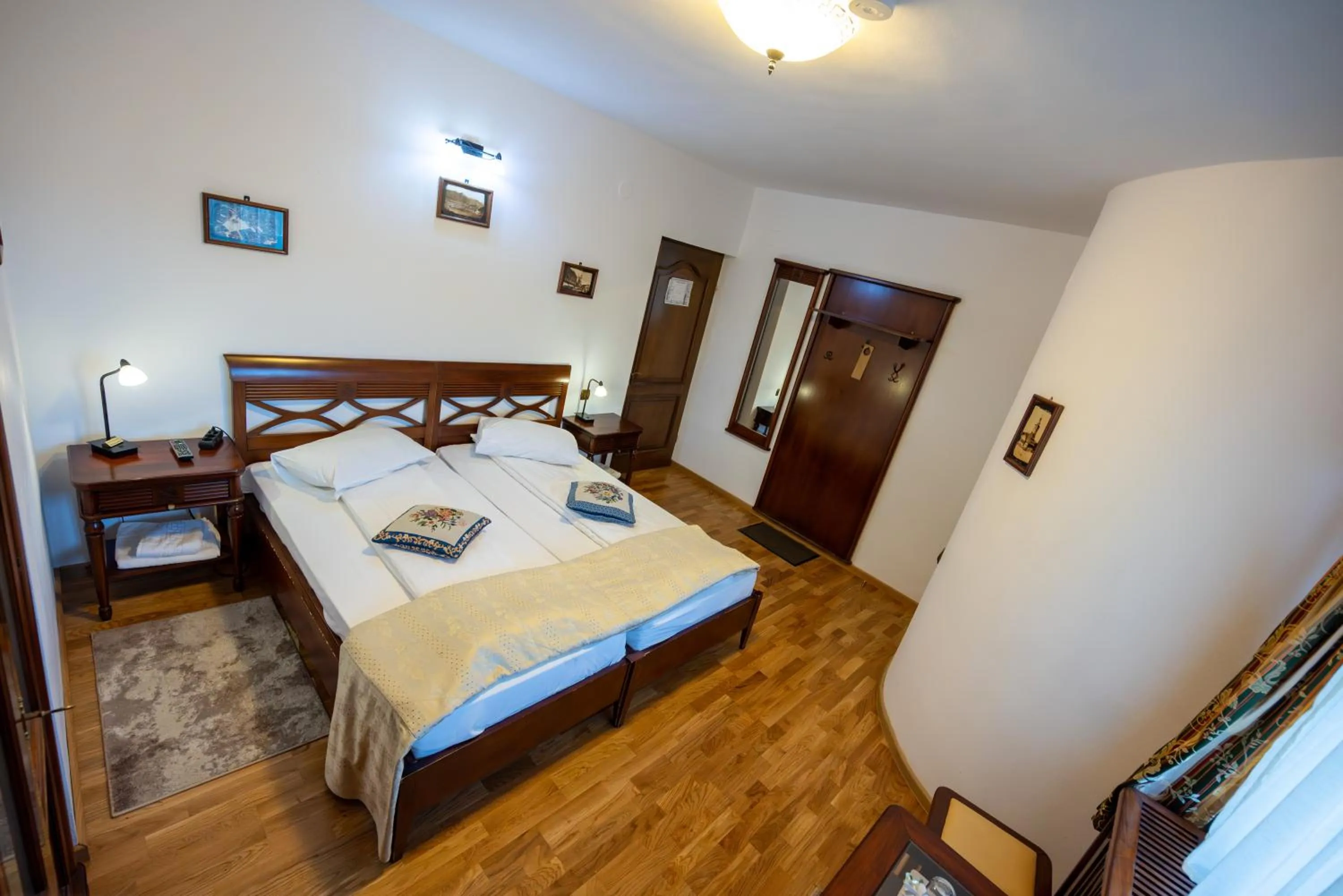 Photo of the whole room, Bed in Pension Brasovu Vechi