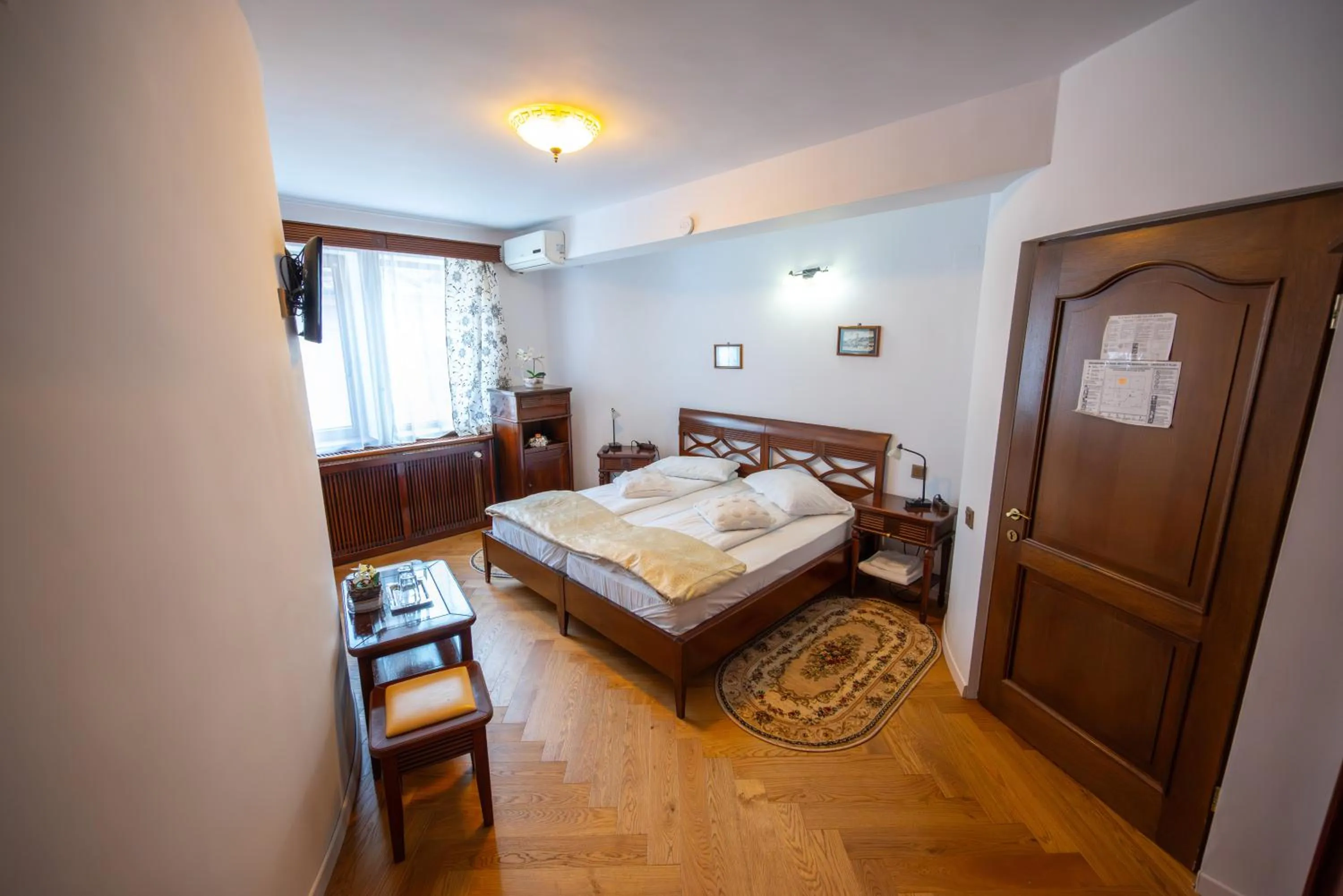 Bed in Pension Brasovu Vechi