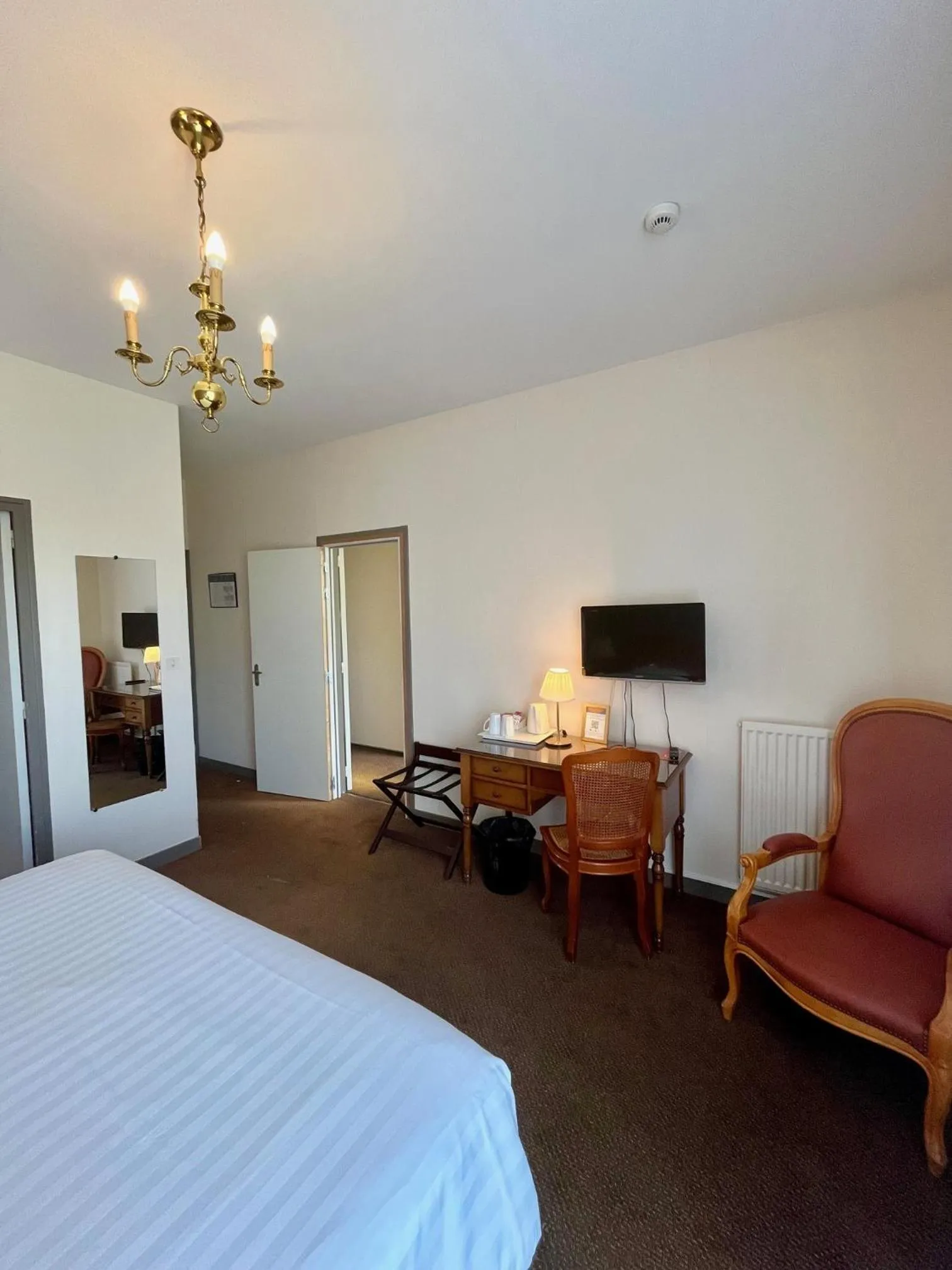 Bed in Hôtel de la Marine