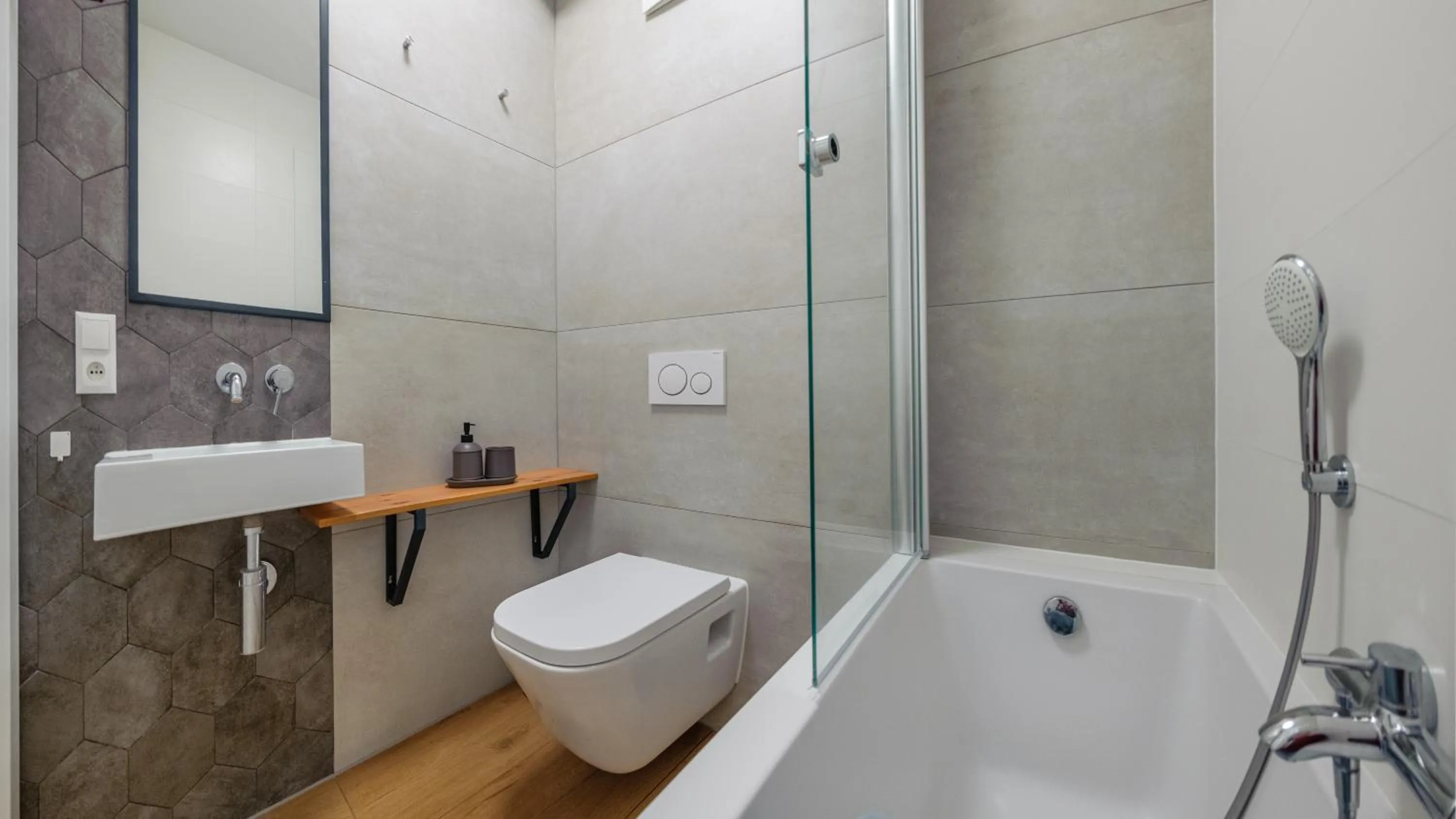 Toilet in Nadmorze, Sun & Snow