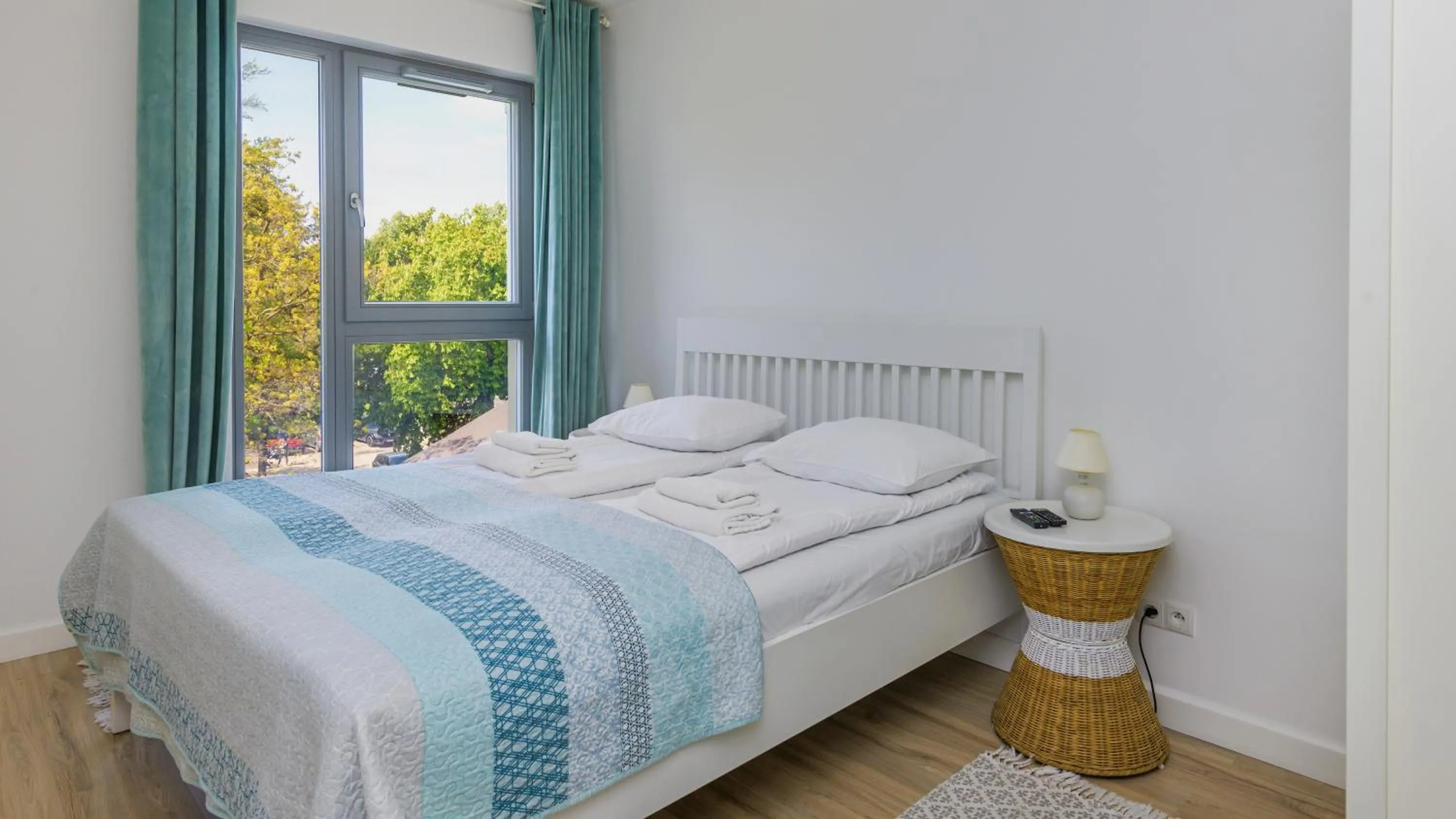 Bed in Nadmorze, Sun & Snow