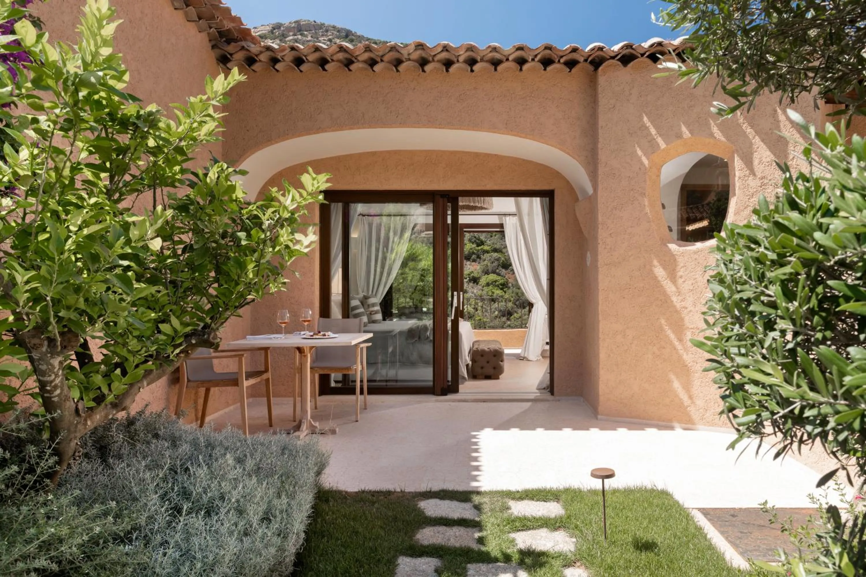 Facade/entrance in Relais Villa Carola