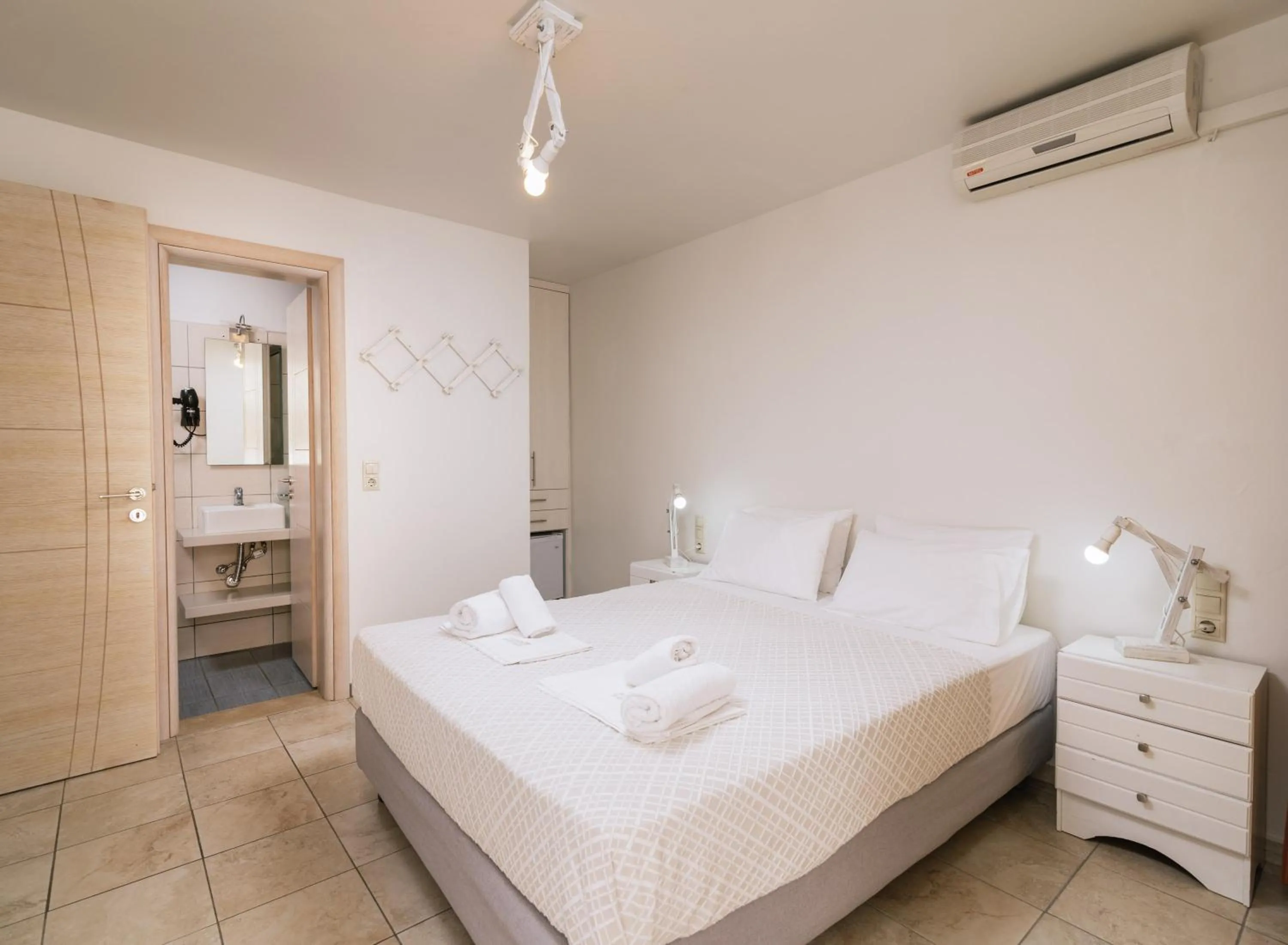 Bedroom, Bed in Hotel Sunshine Matala