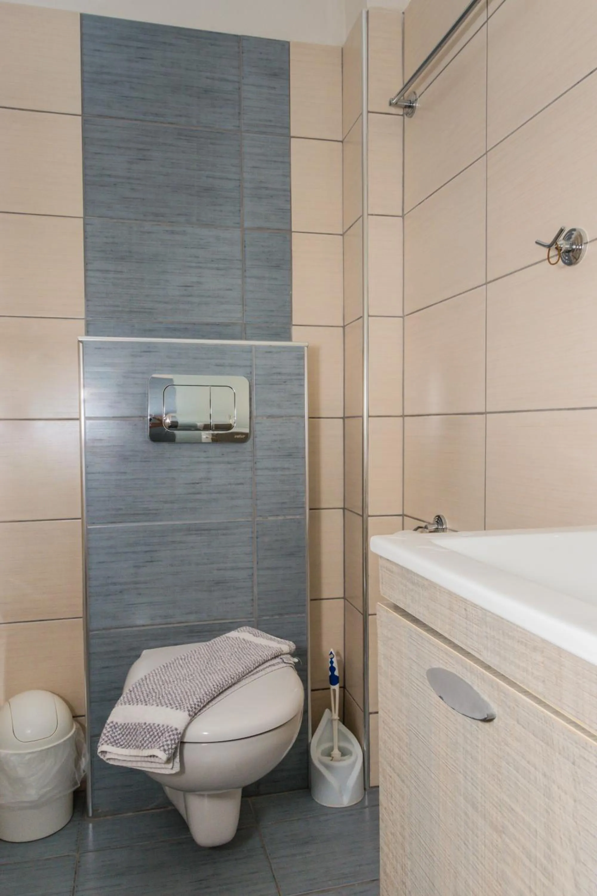 Toilet in Hotel Sunshine Matala