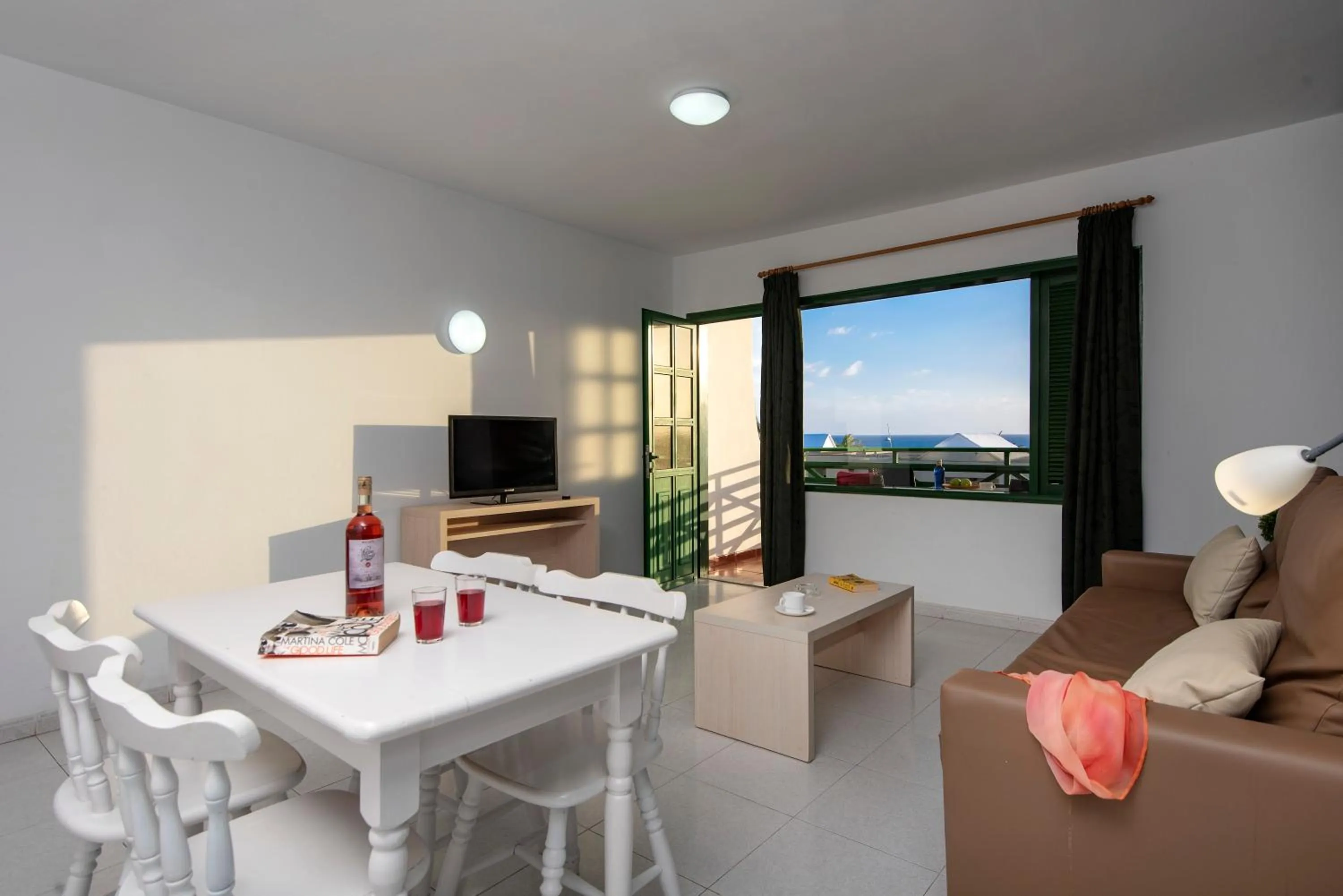 Rocas Blancas Apartments