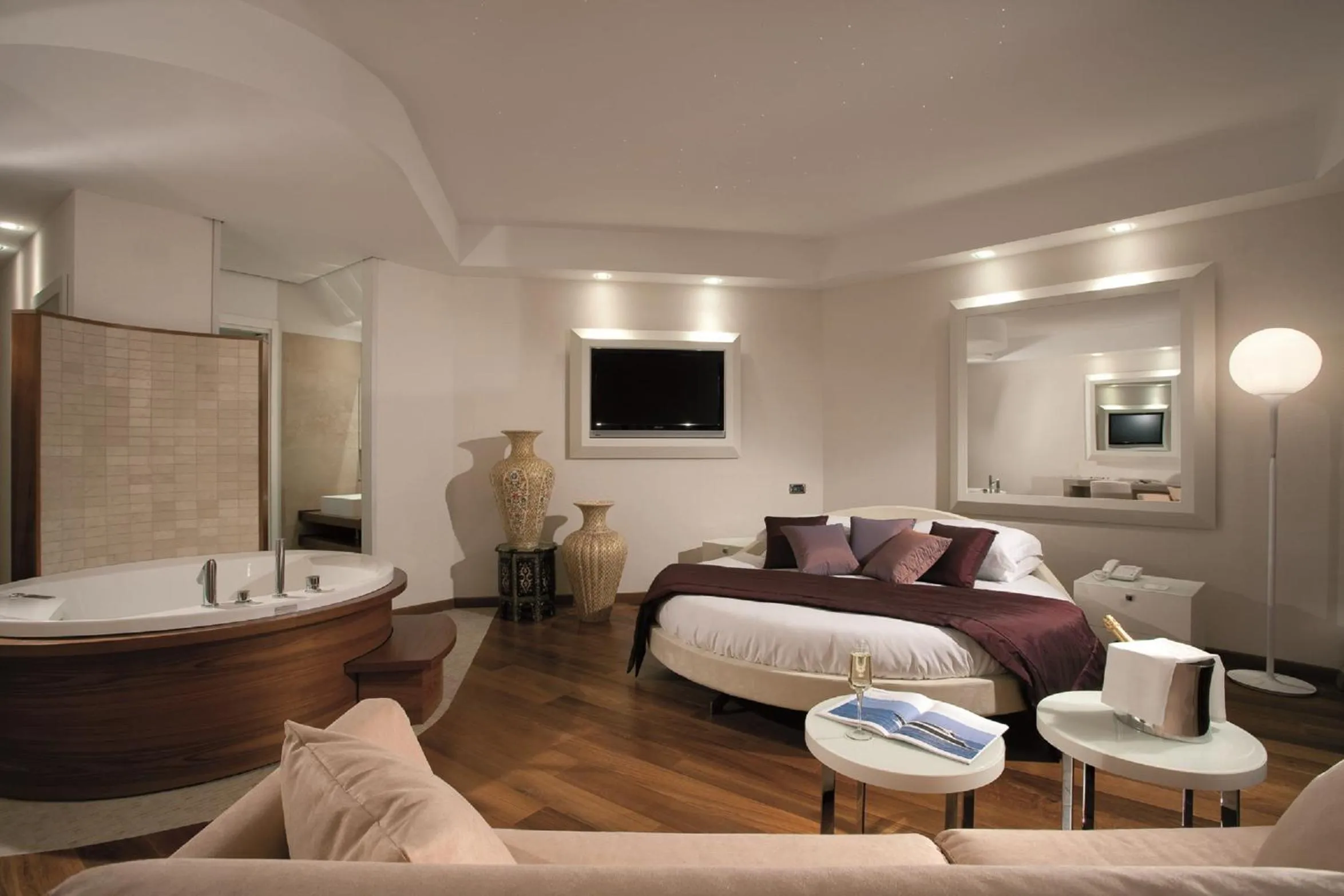 Photo of the whole room, Bed in Relais Paradiso