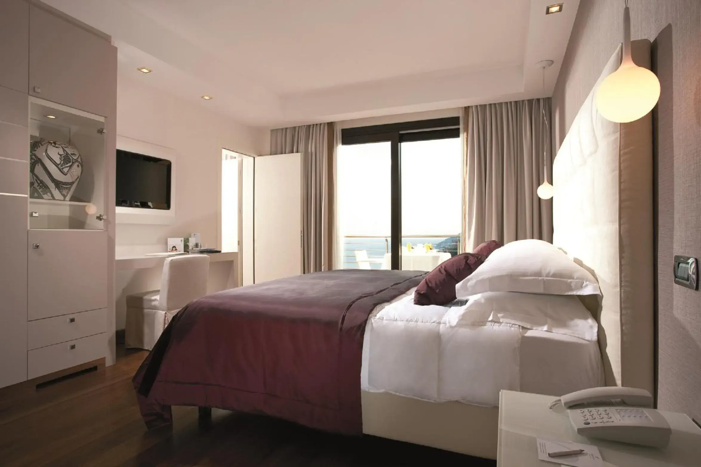 Day, Bed in Relais Paradiso Day, Bed in Relais Paradiso