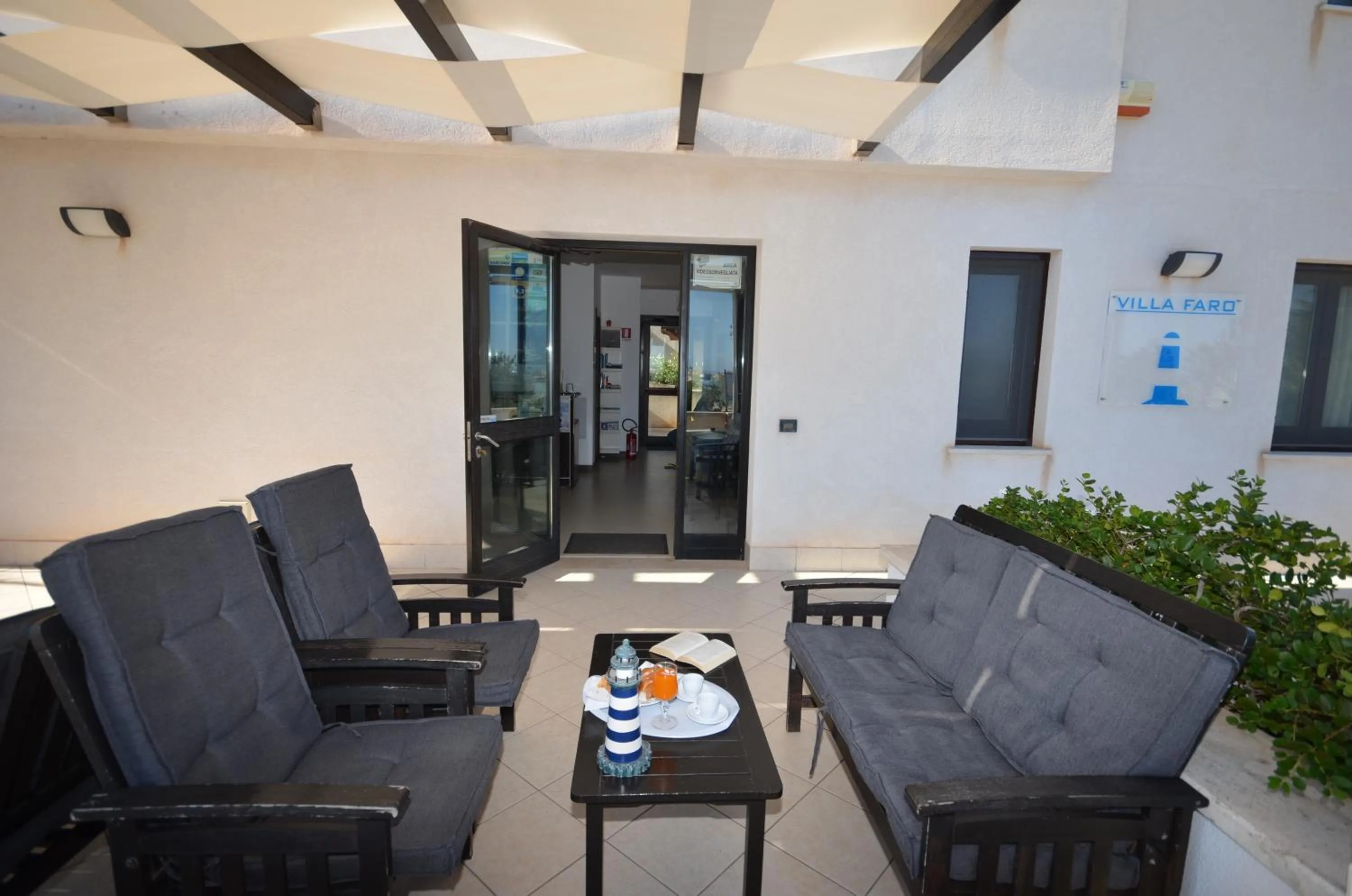 Breakfast in Villa Faro B&B