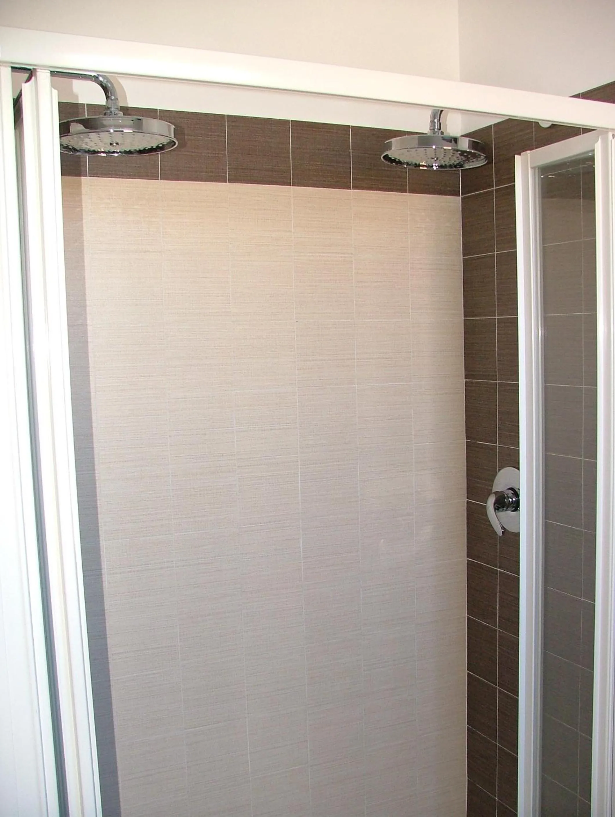Shower in Villa Faro B&B