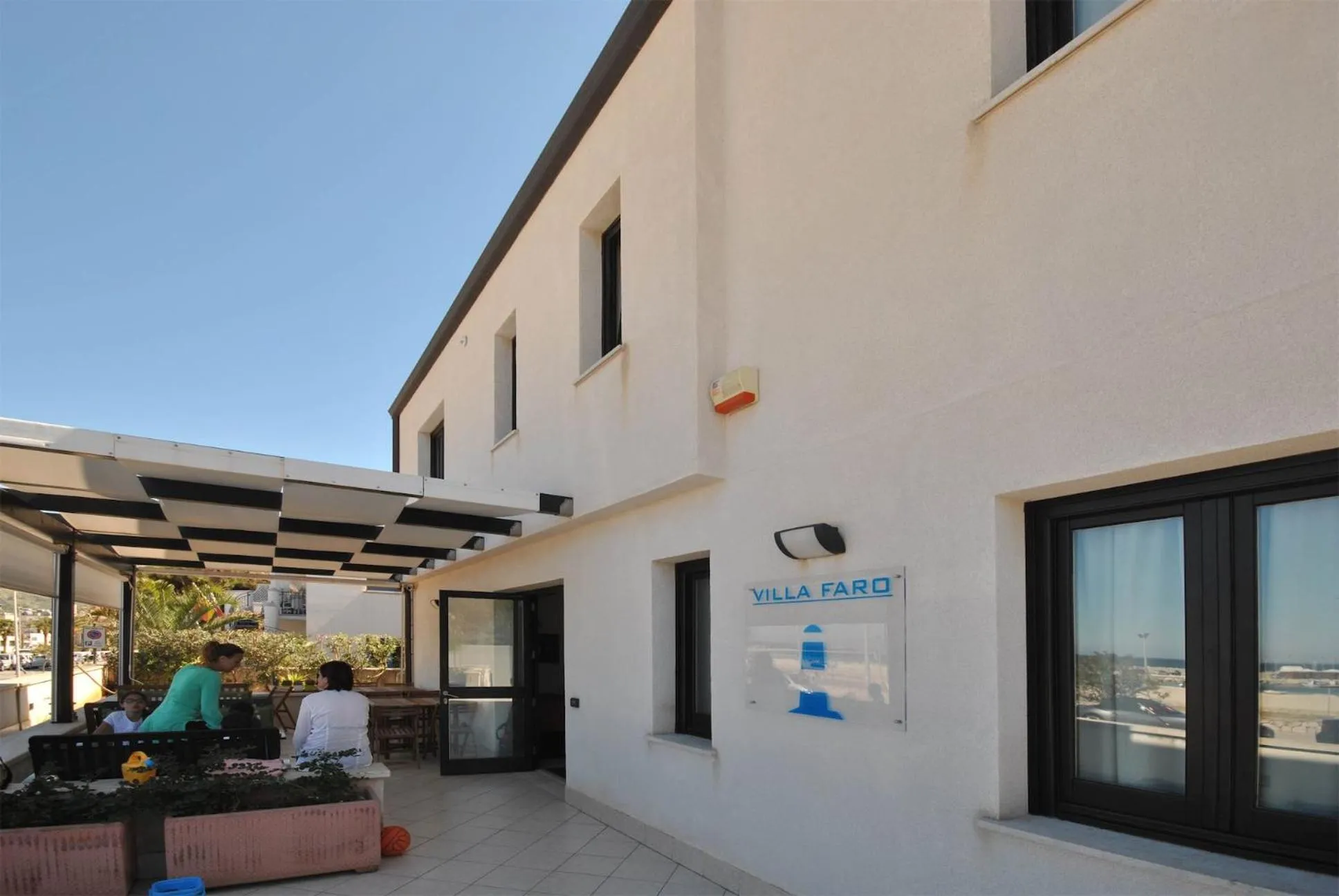 Patio in Villa Faro B&B