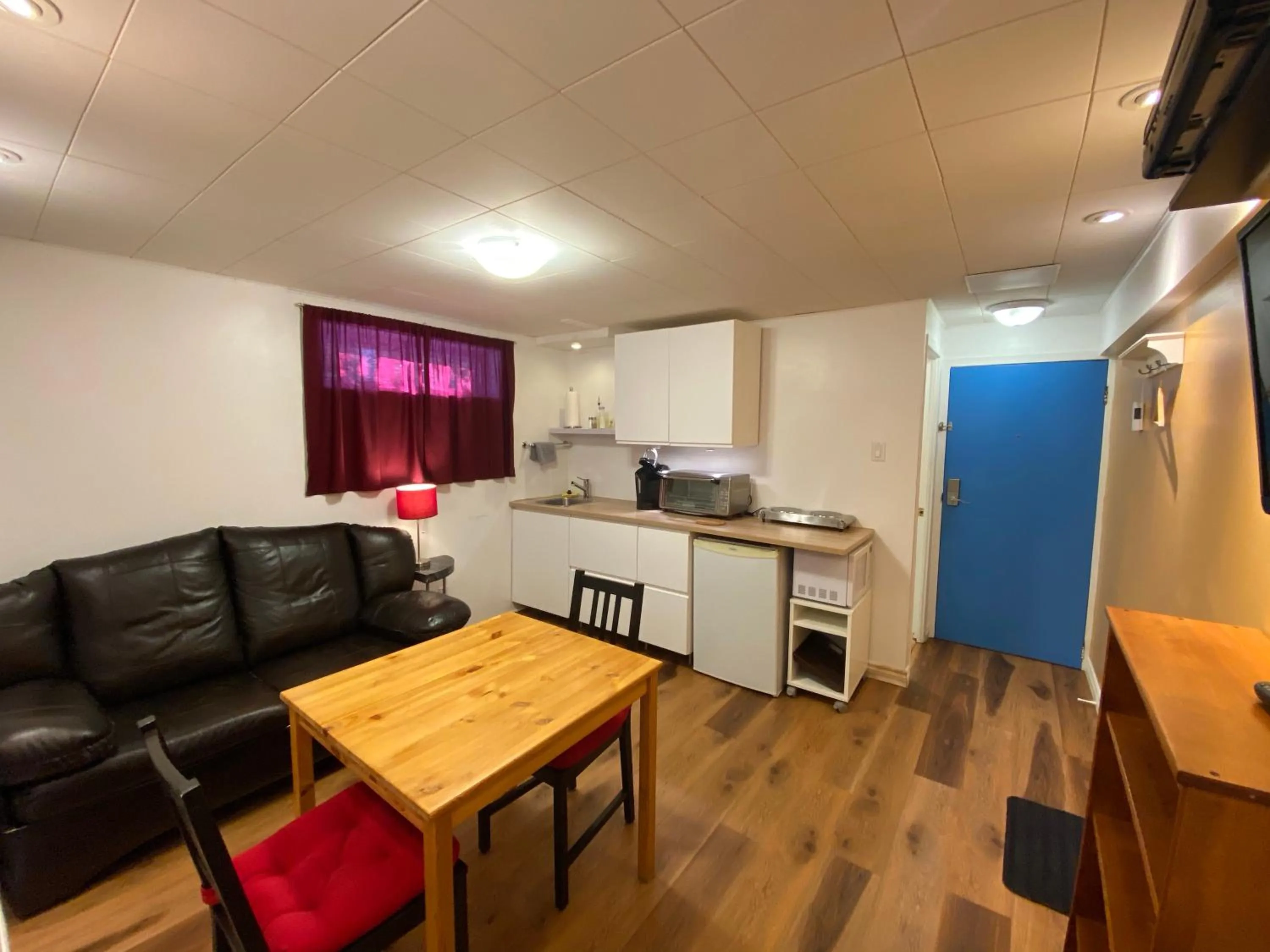 Kitchen or kitchenette in Martine & Michel