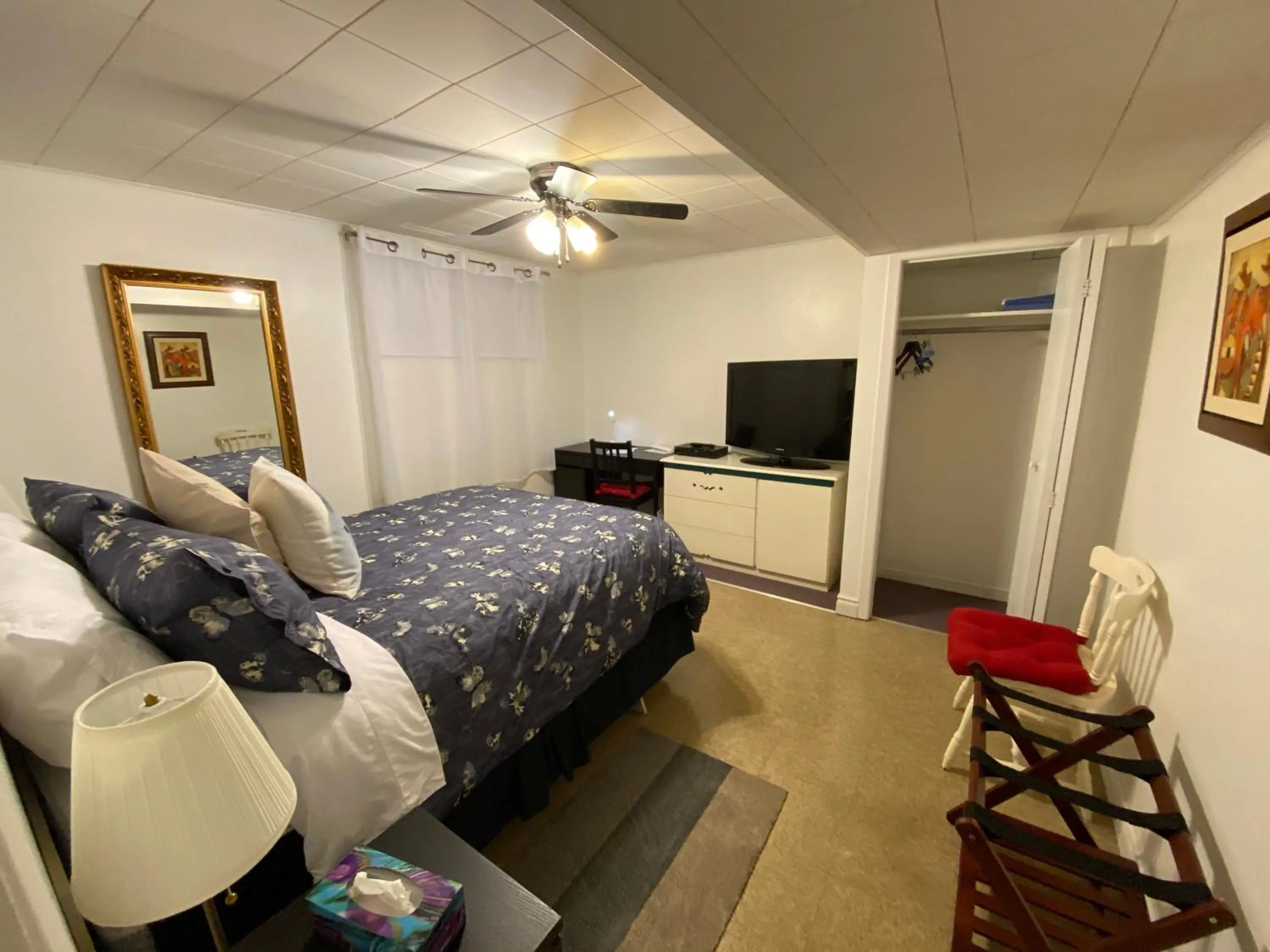 TV and multimedia, Bed in Martine & Michel