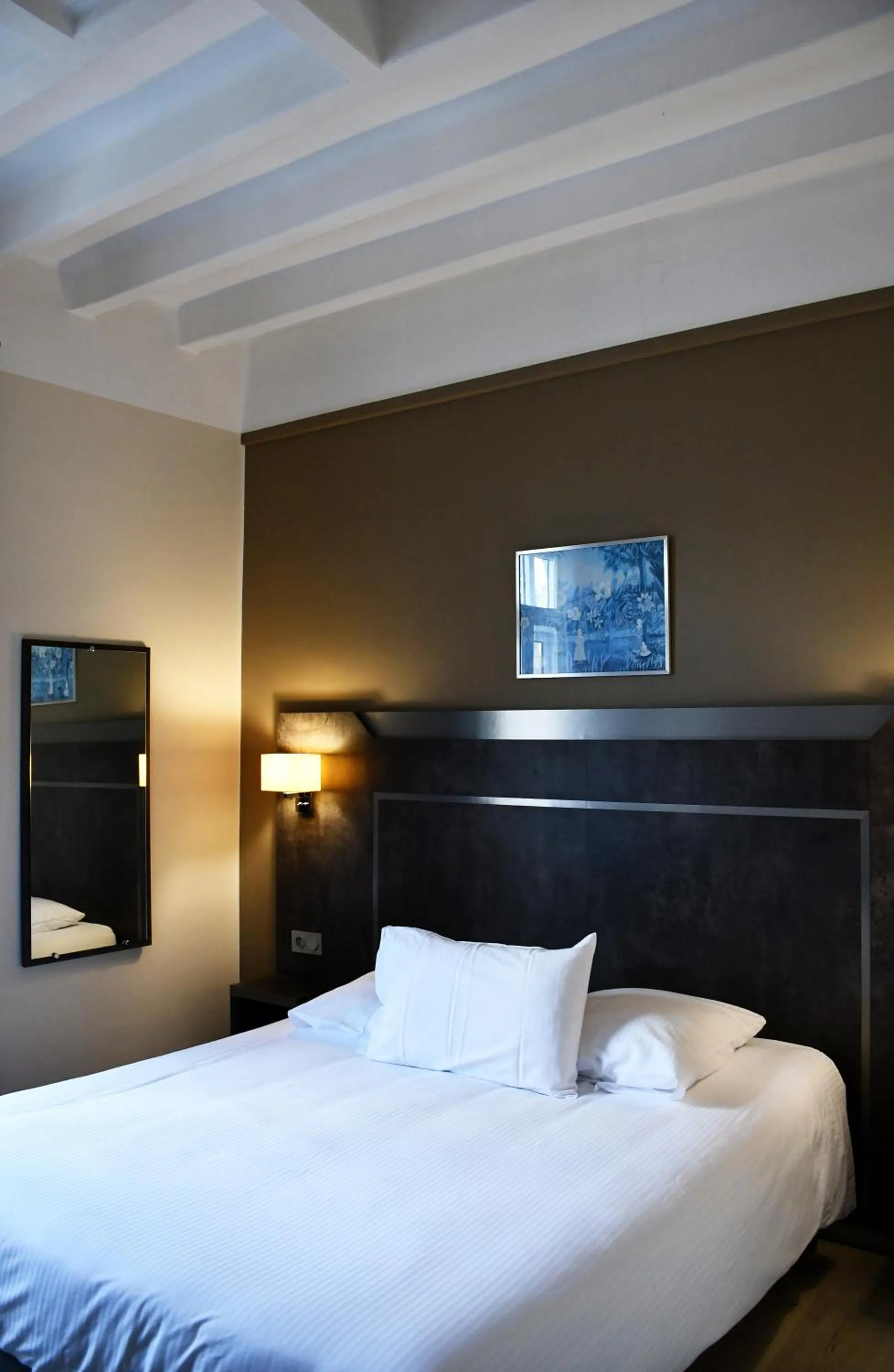 Bed in Hotel Moderne