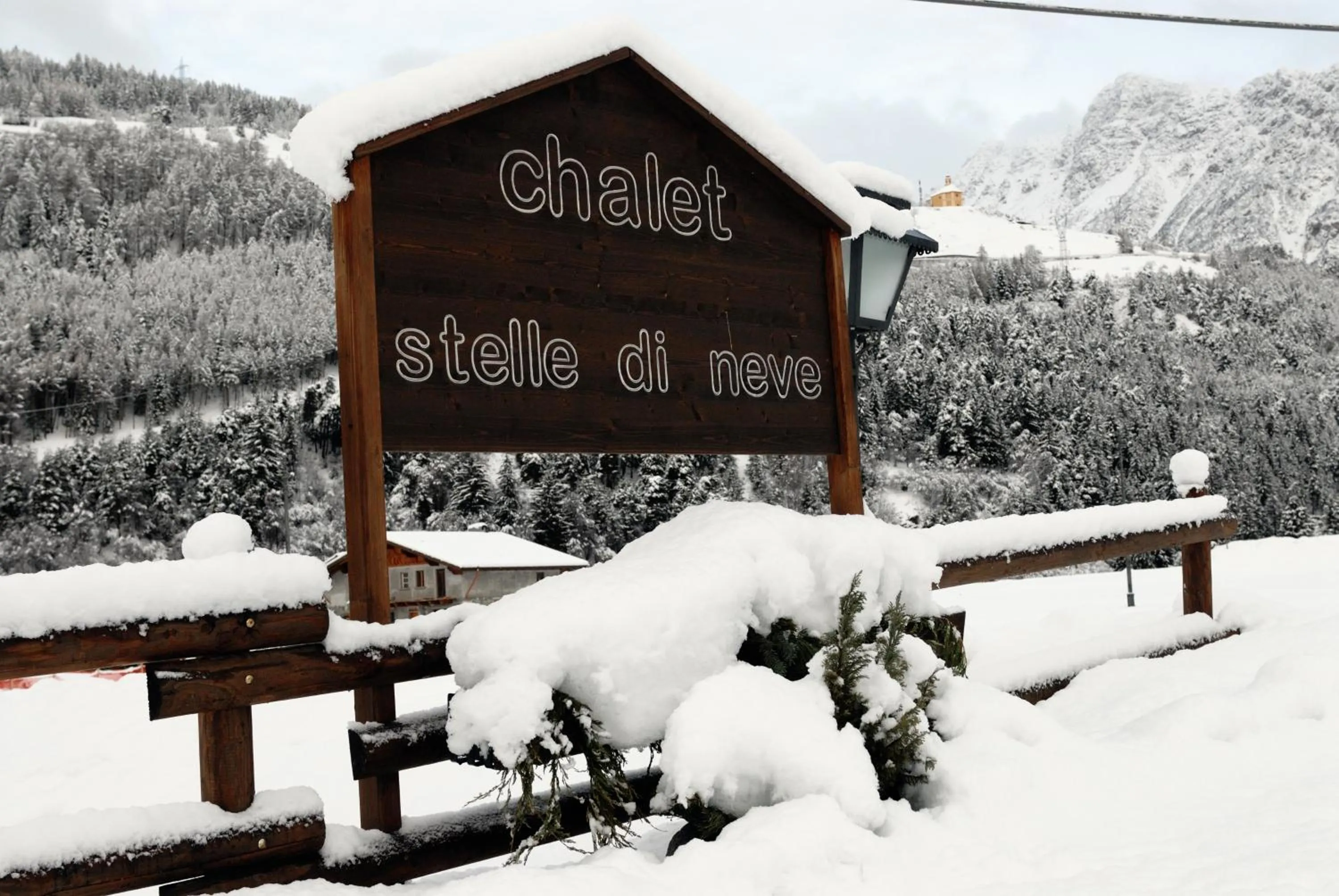 Property logo or sign in Chalet Stelle Di Neve
